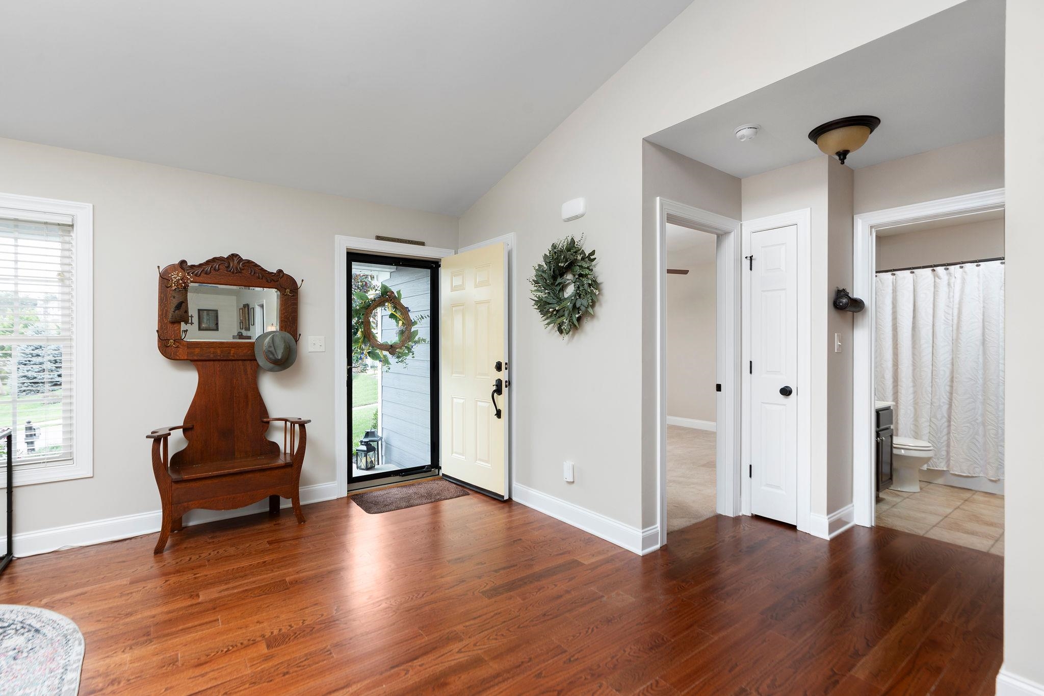 203 STONEWALL JACKSON BLVD