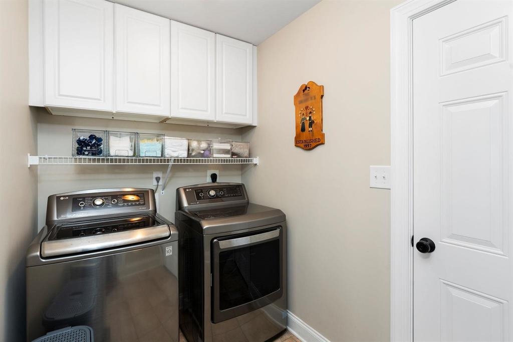 203 STONEWALL JACKSON BLVD