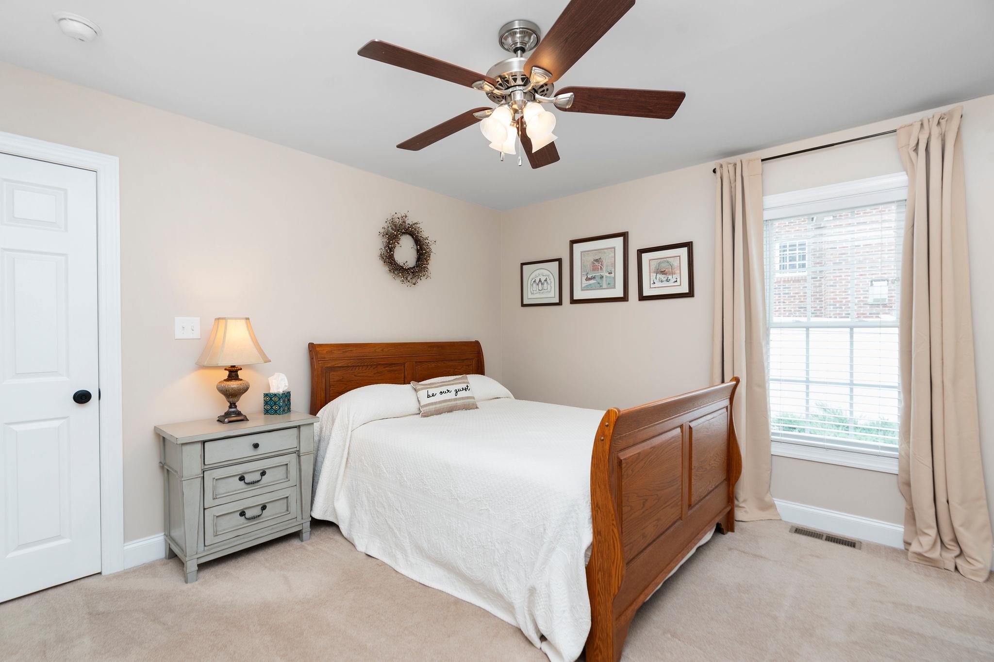 203 STONEWALL JACKSON BLVD