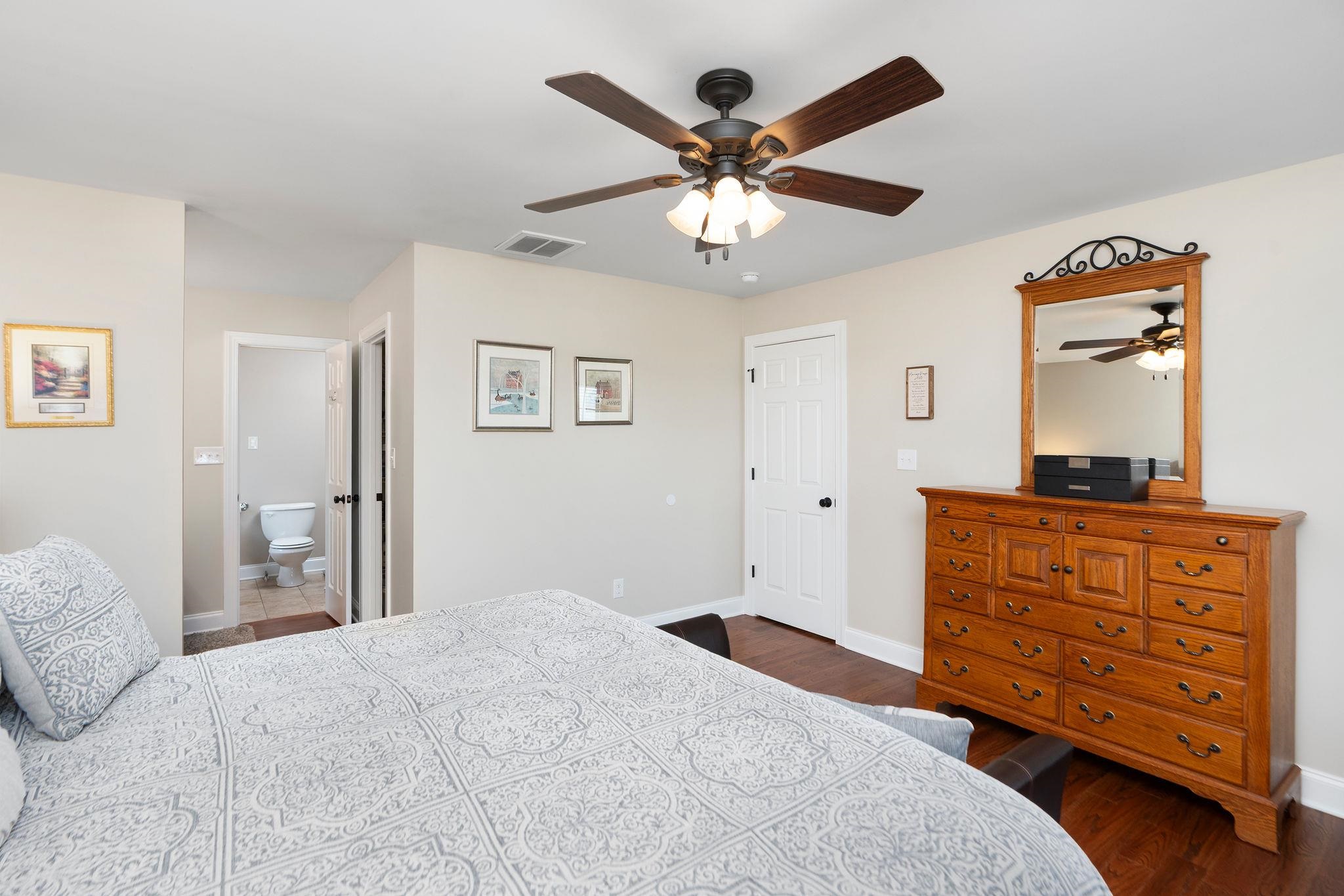 203 STONEWALL JACKSON BLVD