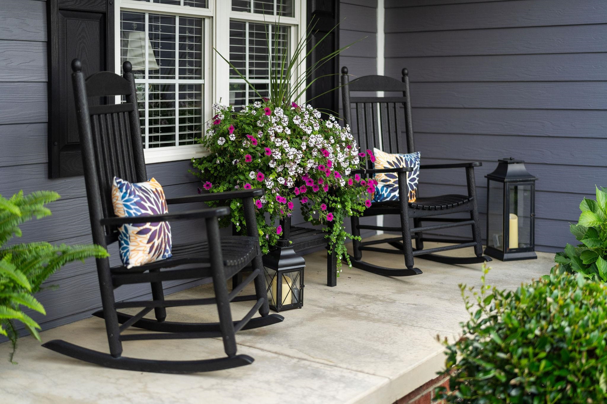 203 STONEWALL JACKSON BLVD