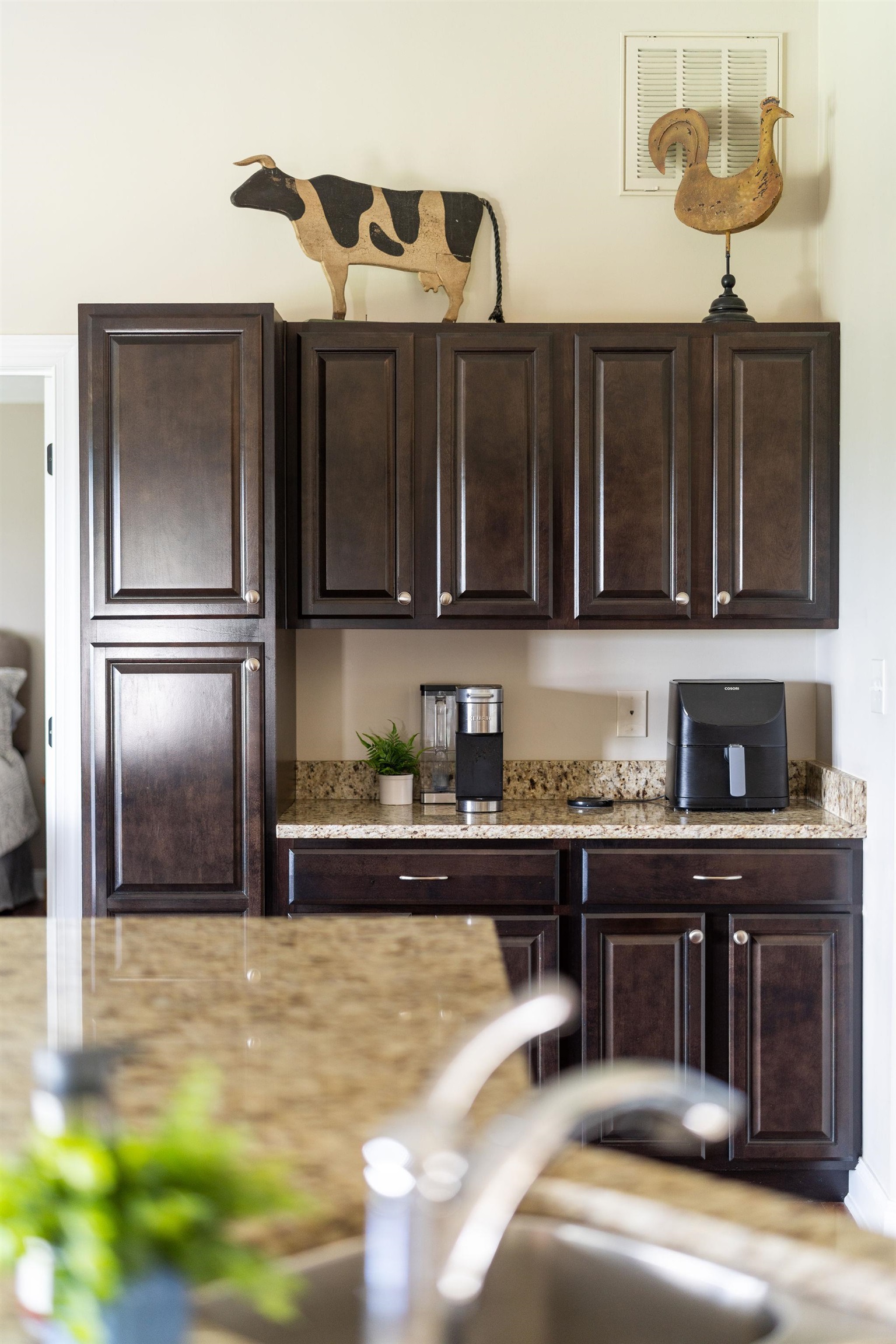 203 STONEWALL JACKSON BLVD