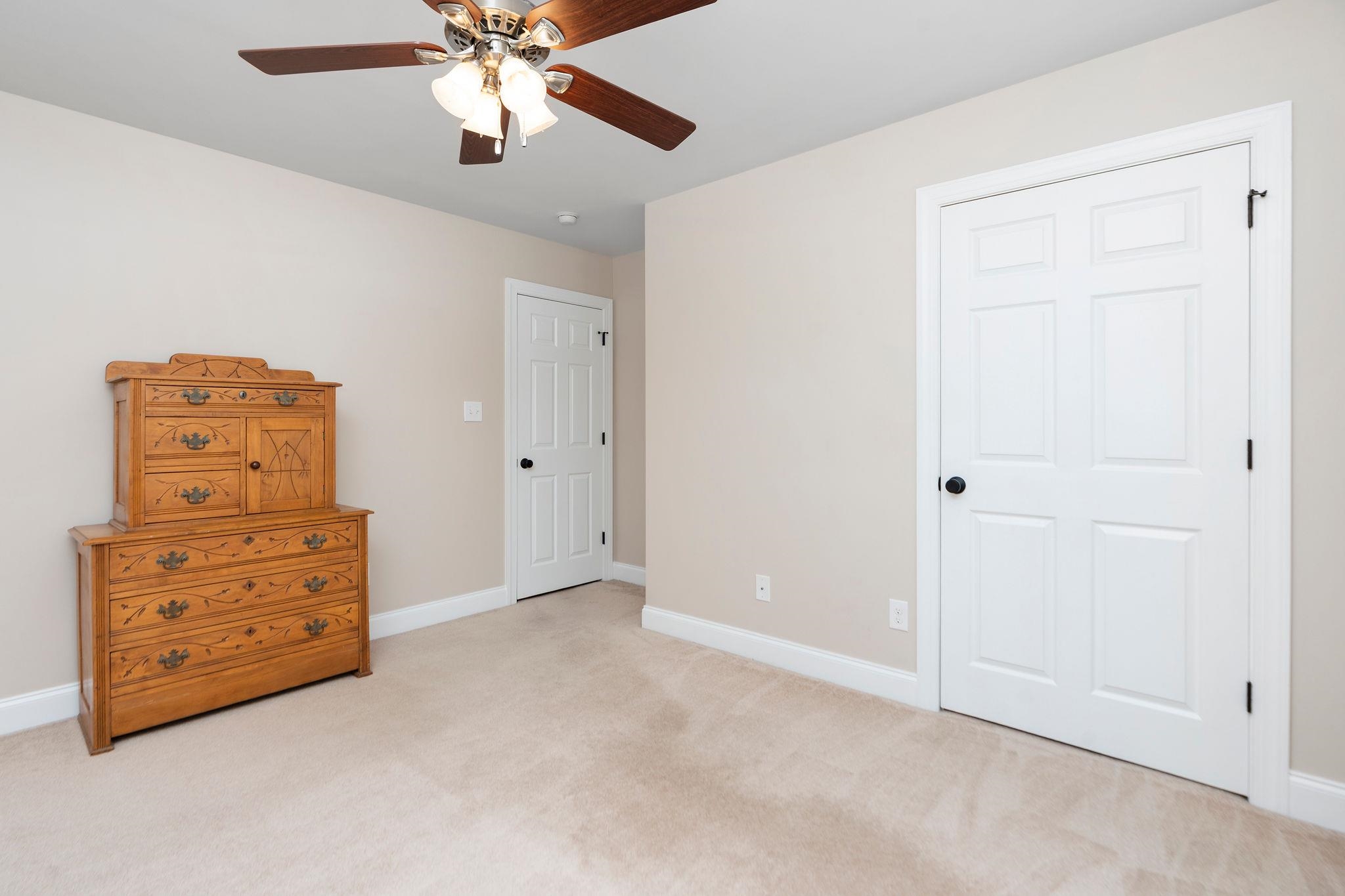 203 STONEWALL JACKSON BLVD