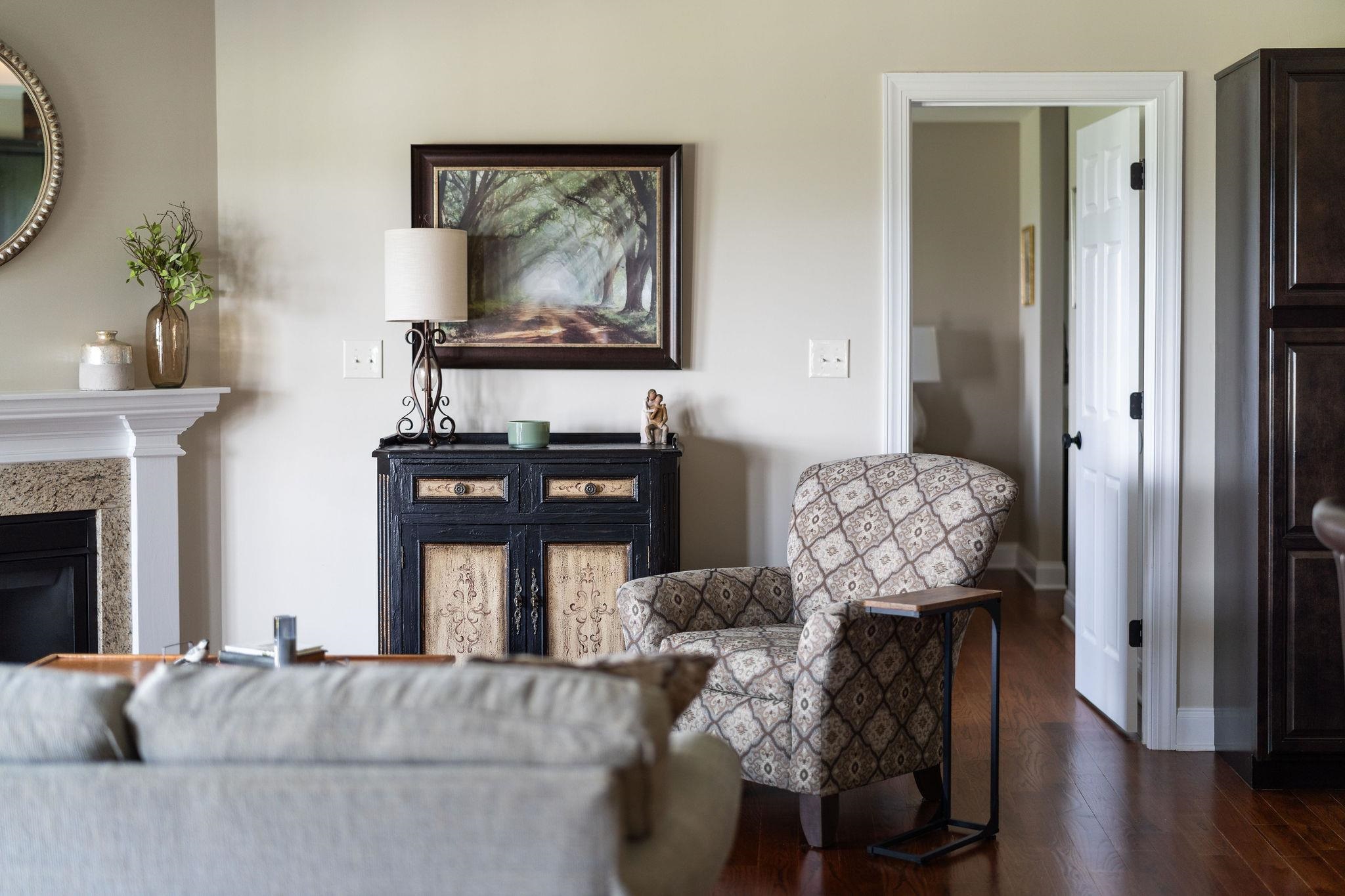 203 STONEWALL JACKSON BLVD