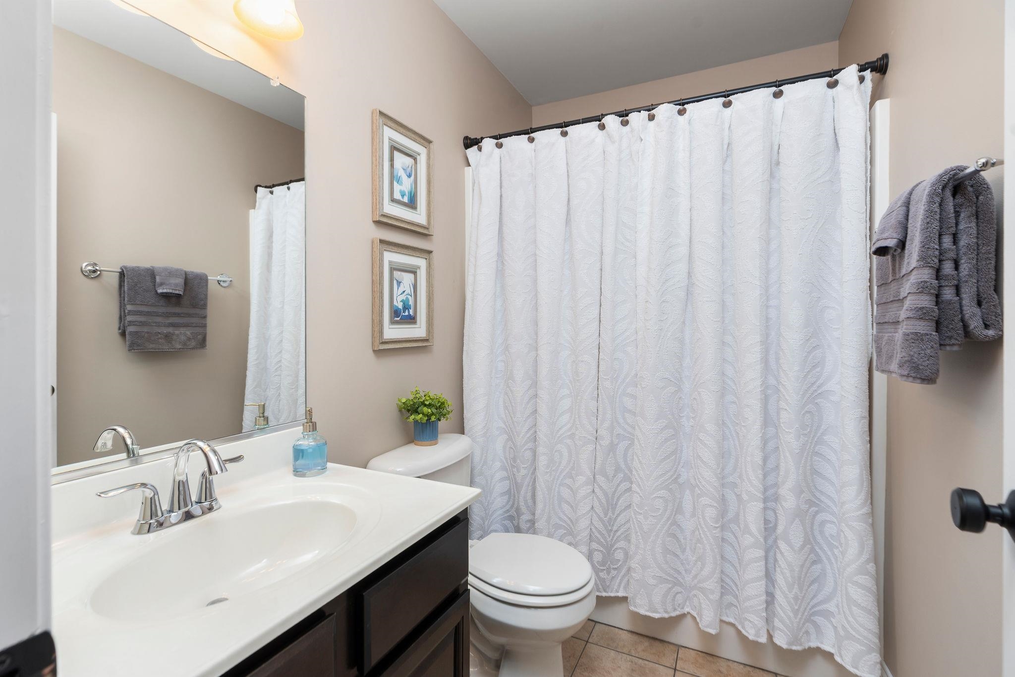 203 STONEWALL JACKSON BLVD