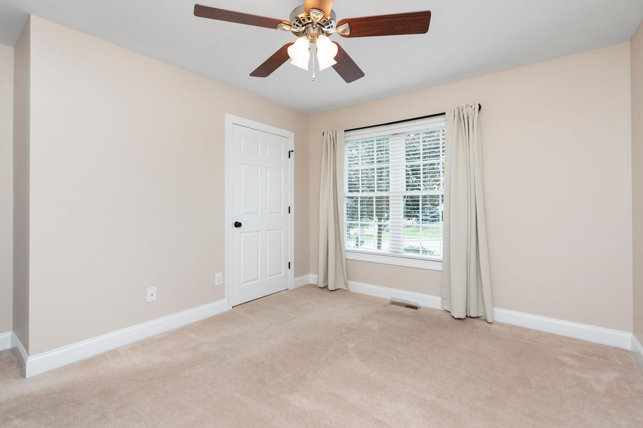 203 STONEWALL JACKSON BLVD