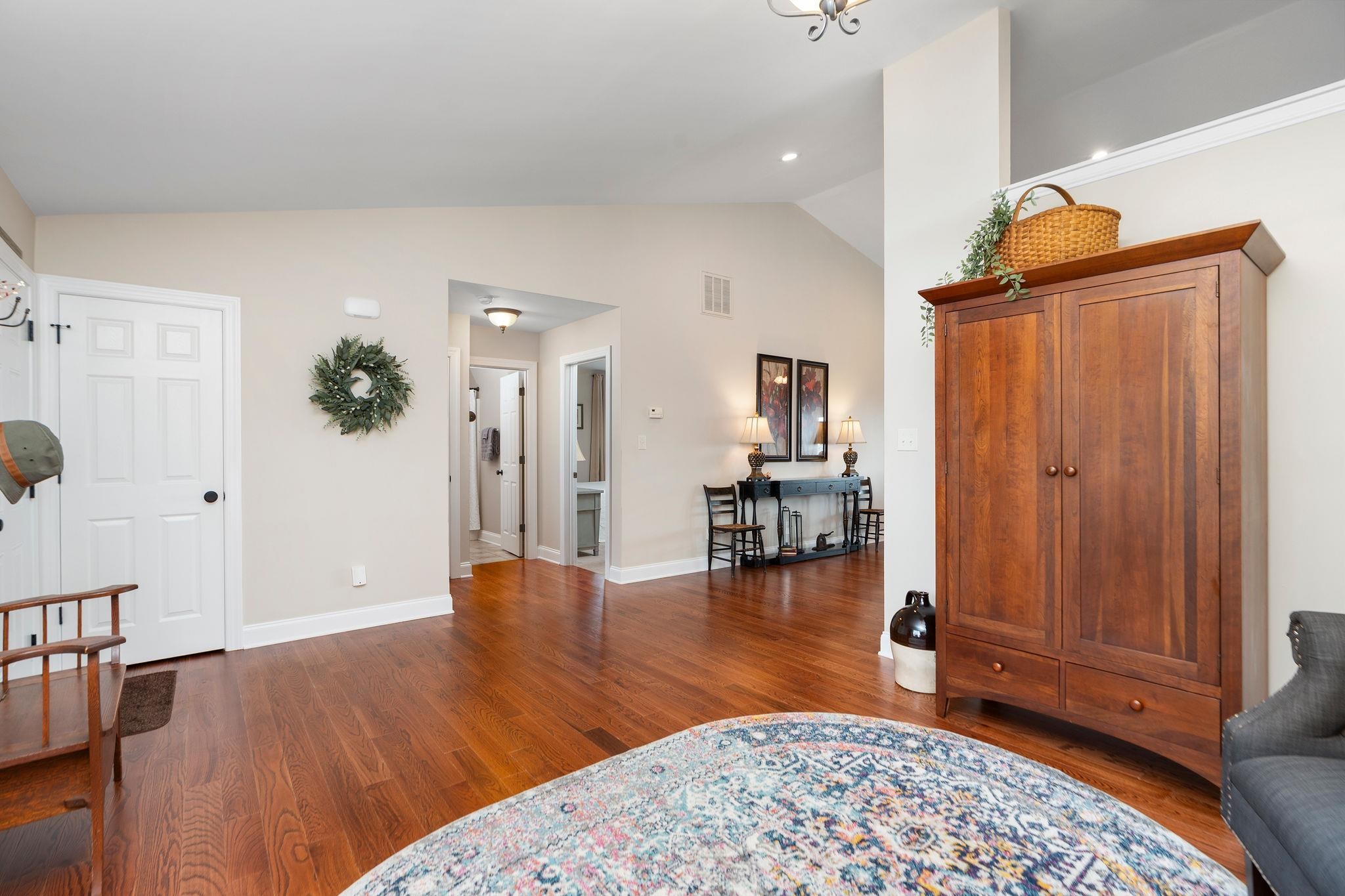 203 STONEWALL JACKSON BLVD