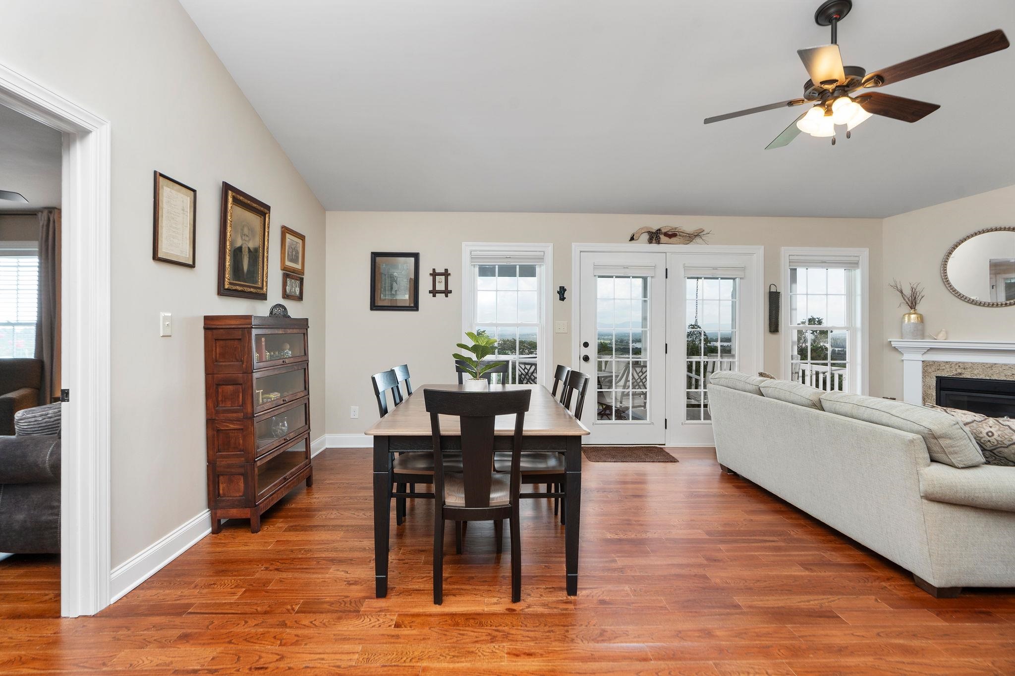 203 STONEWALL JACKSON BLVD