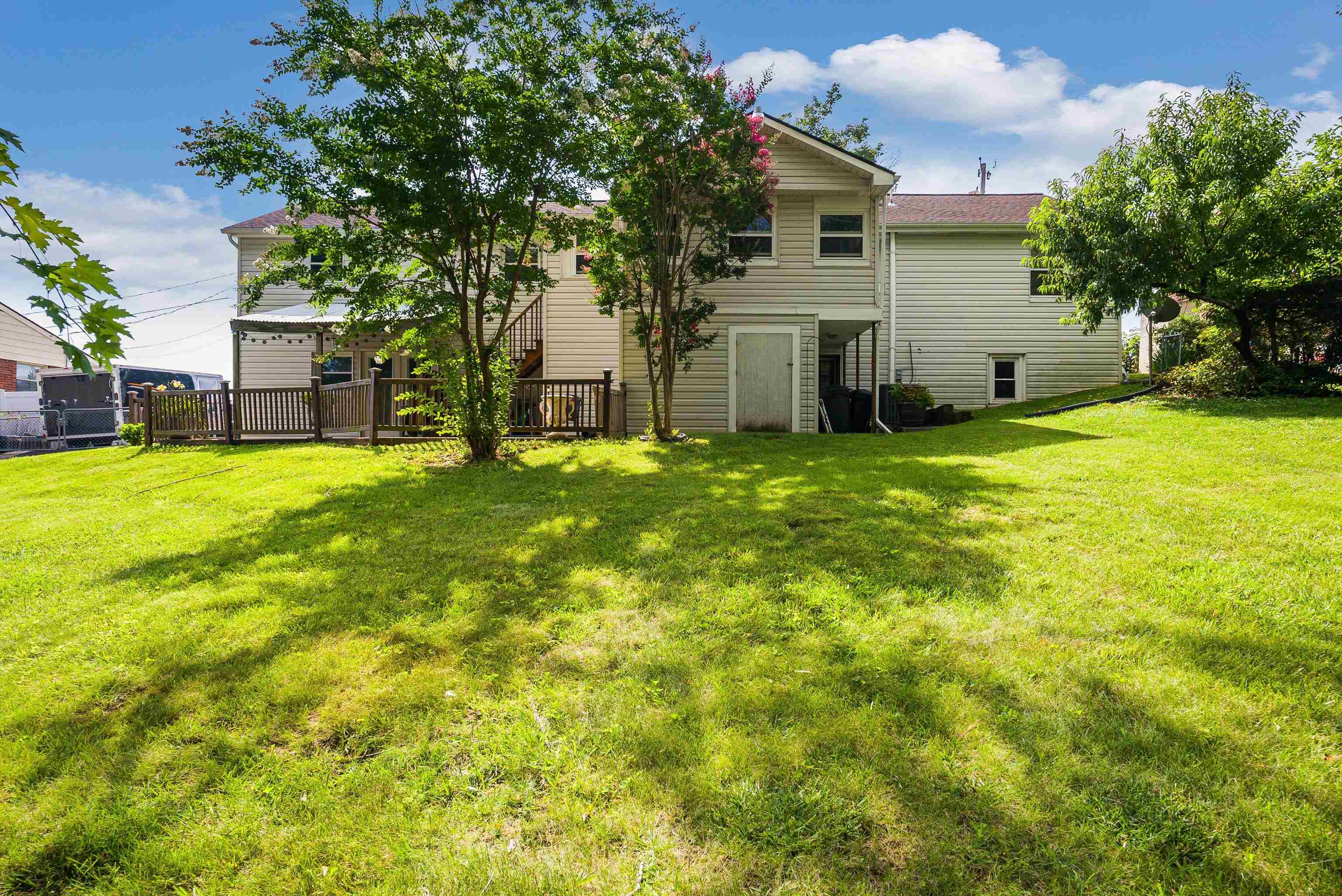 17 MOUNTAIN VIEW DR