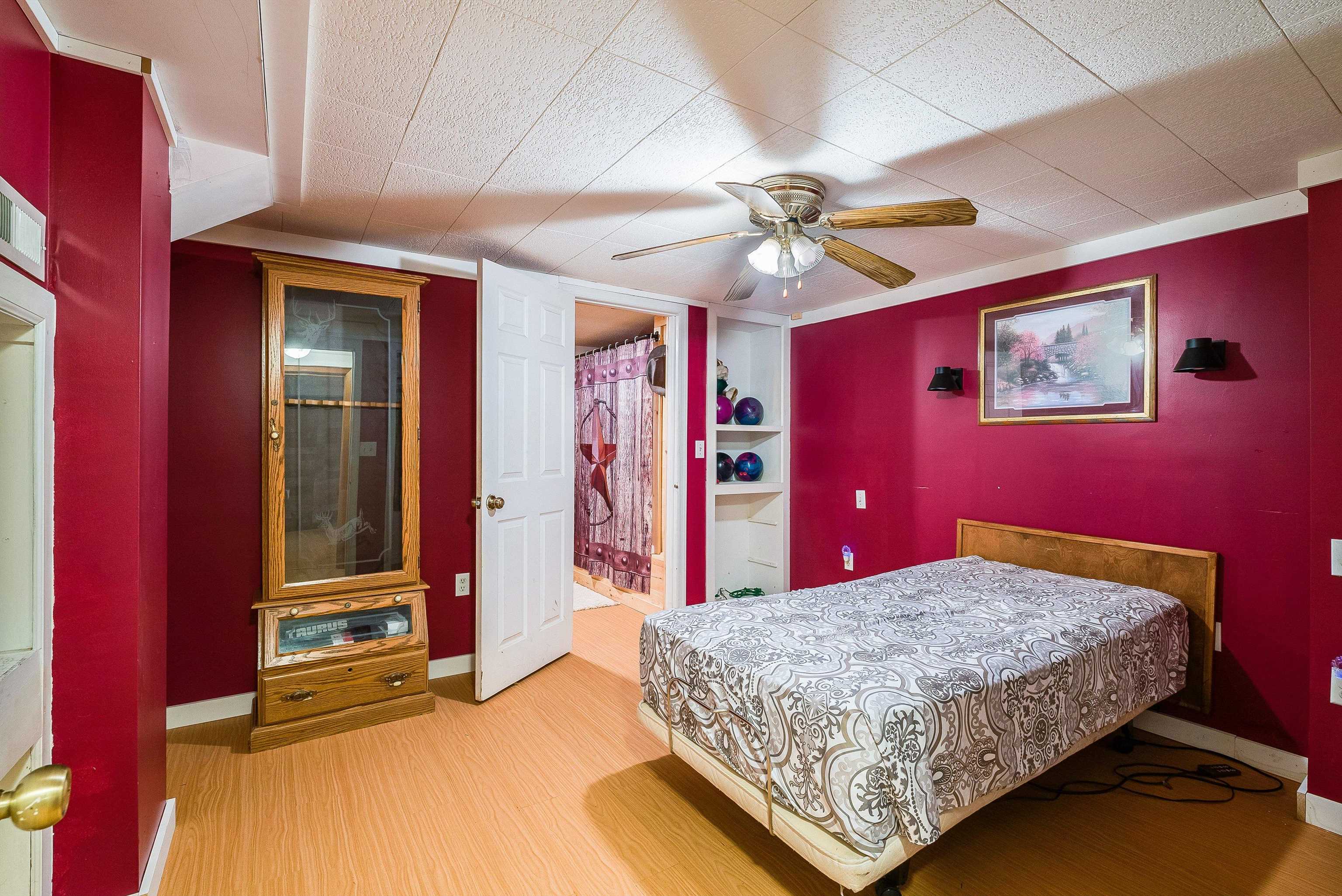 17 MOUNTAIN VIEW DR
