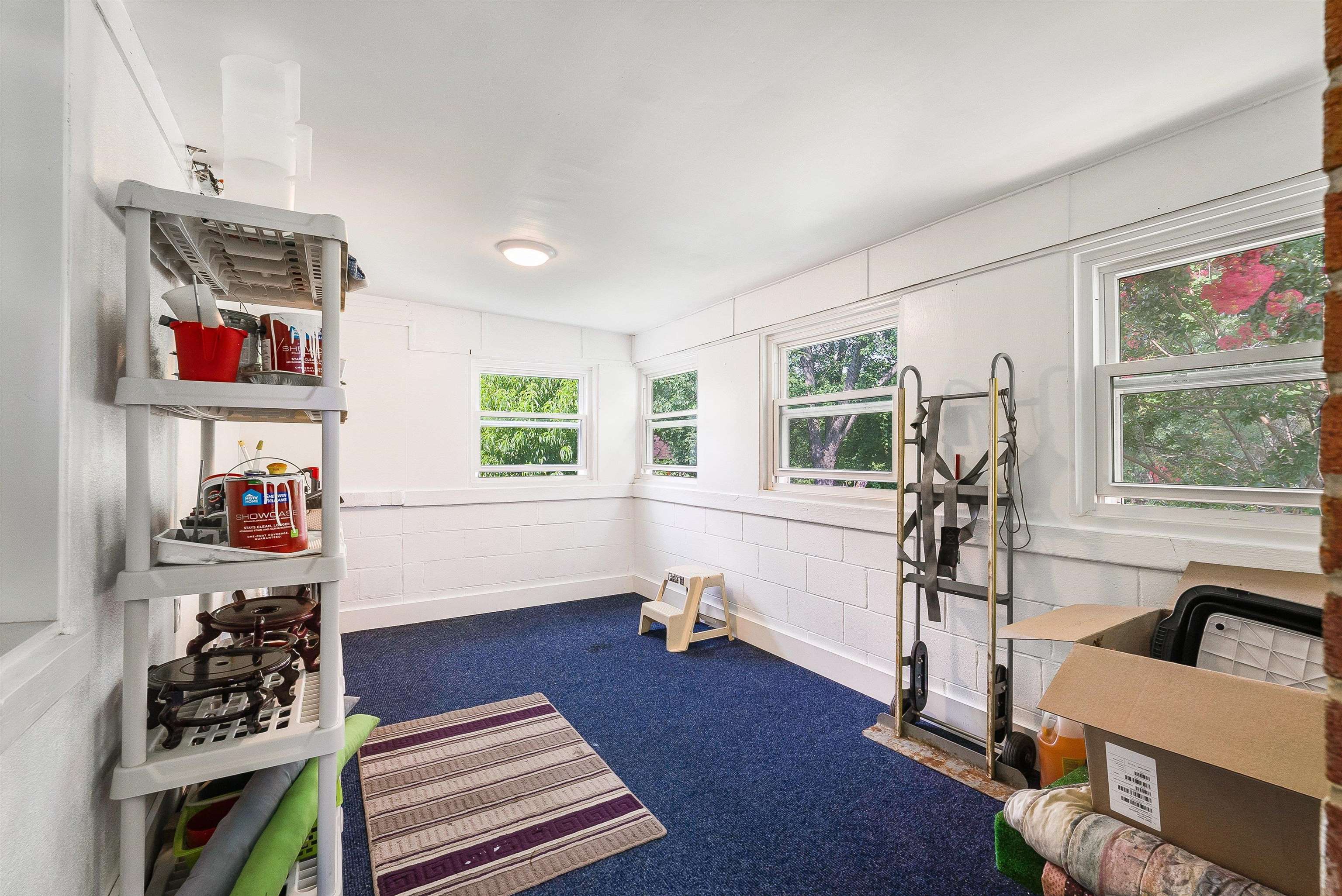 17 MOUNTAIN VIEW DR