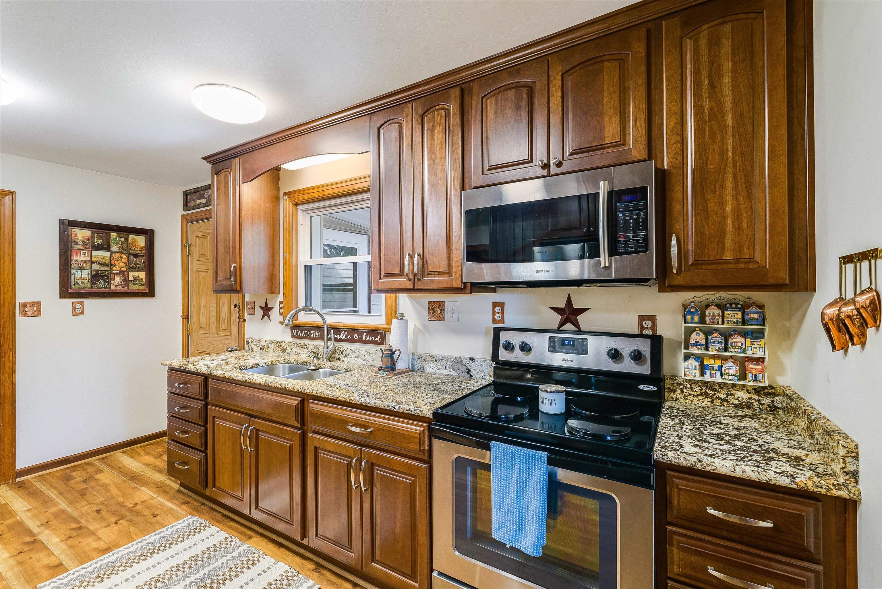 17 MOUNTAIN VIEW DR