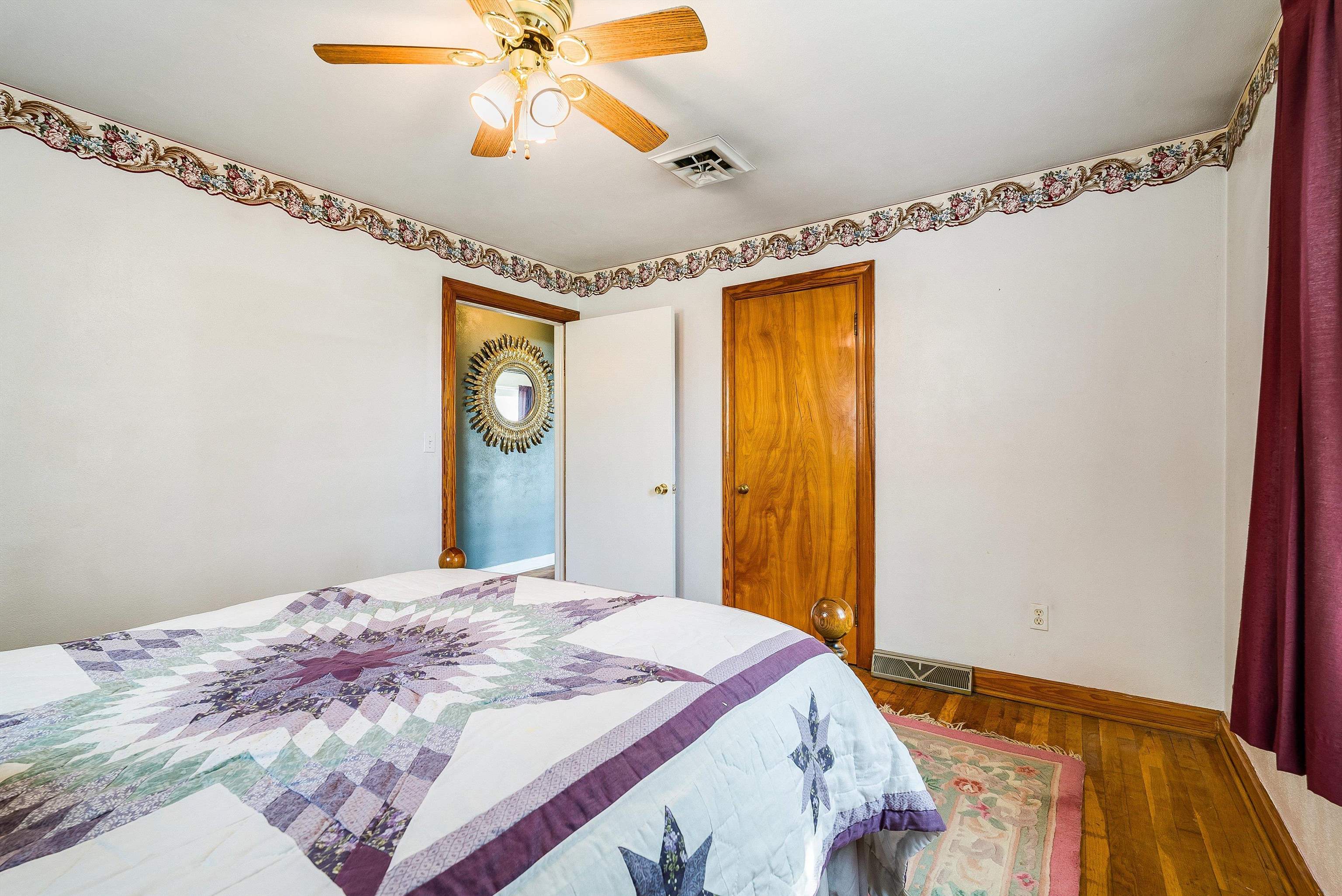 17 MOUNTAIN VIEW DR