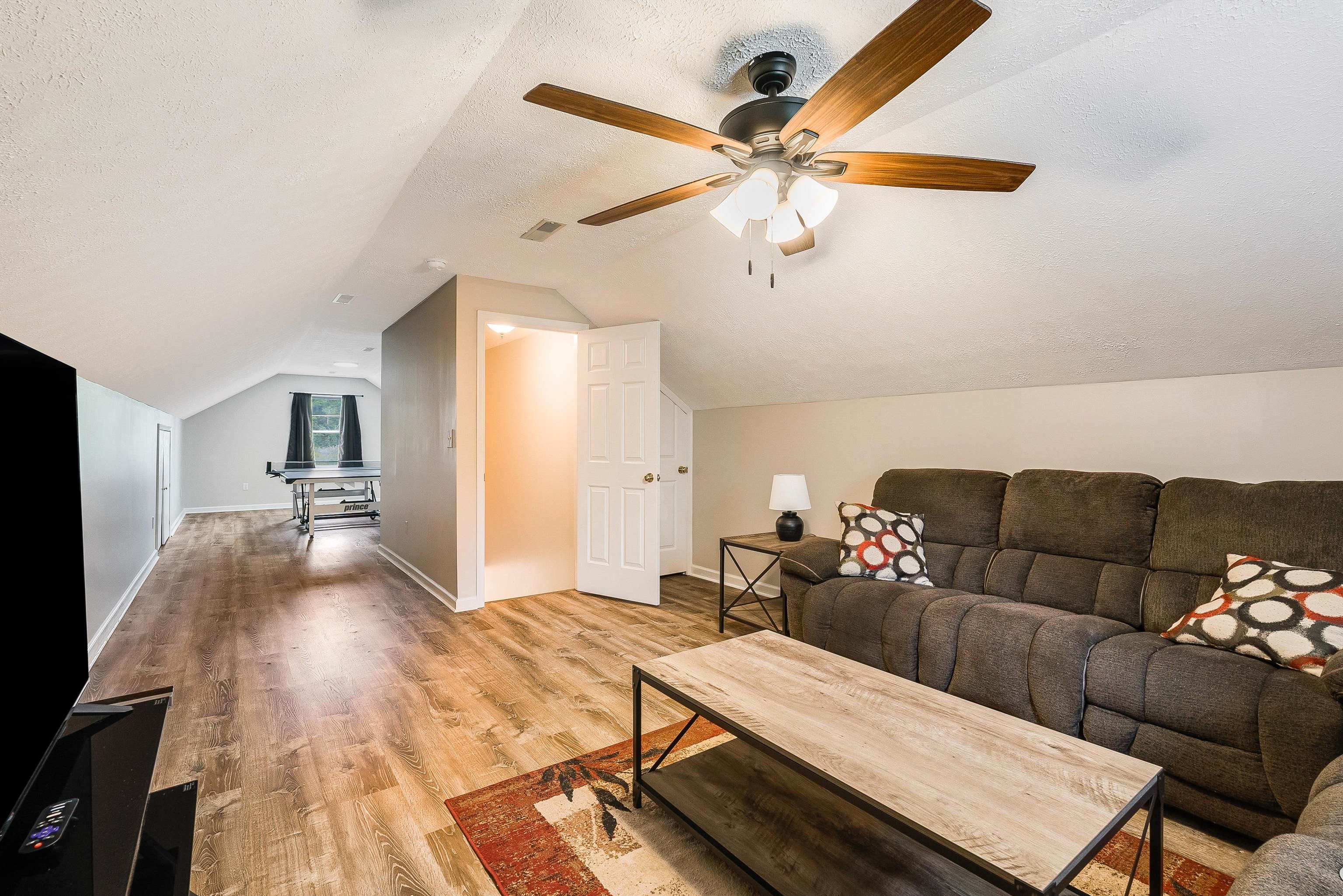 66 DENONCOURT LN