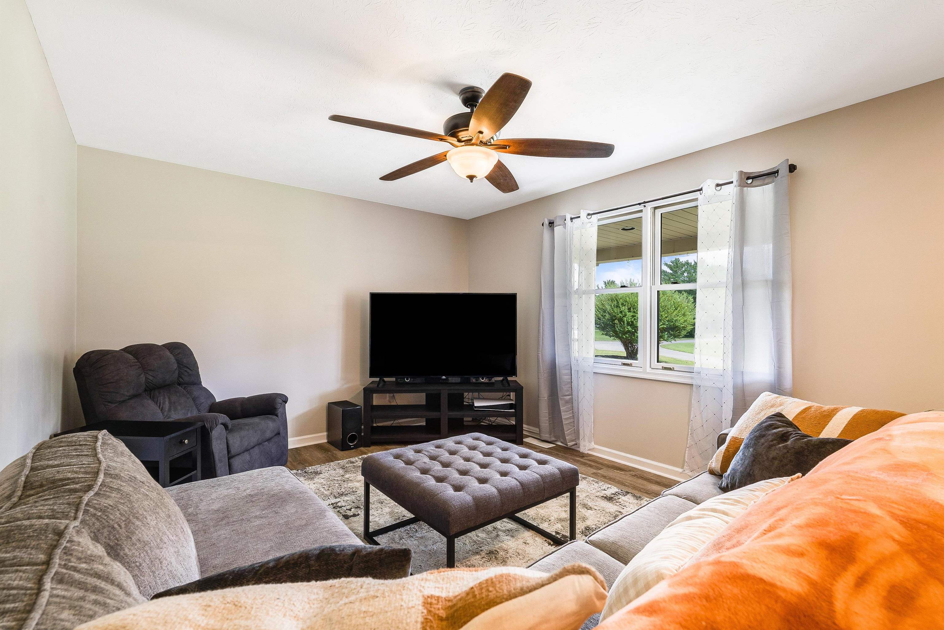 66 DENONCOURT LN