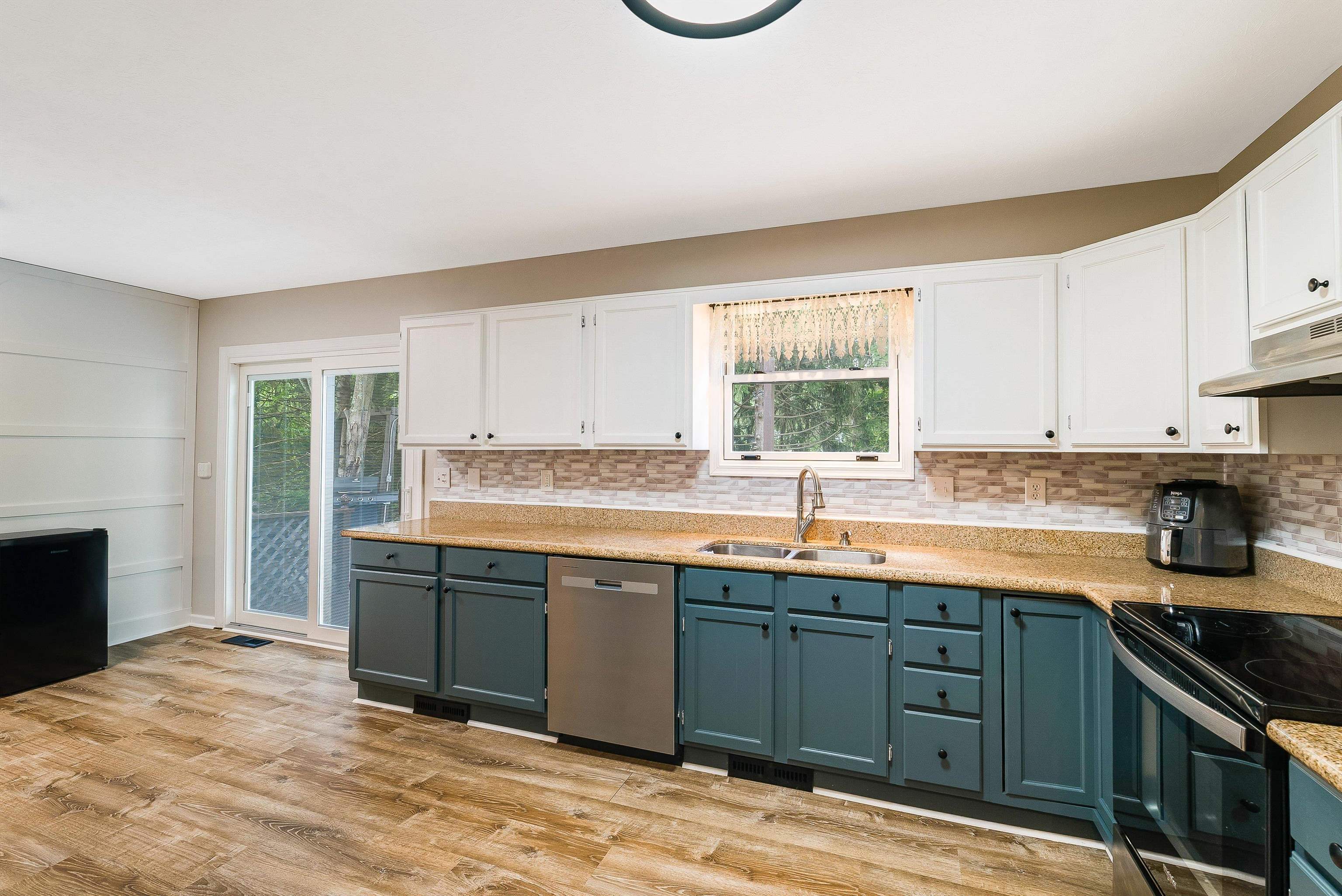 66 DENONCOURT LN