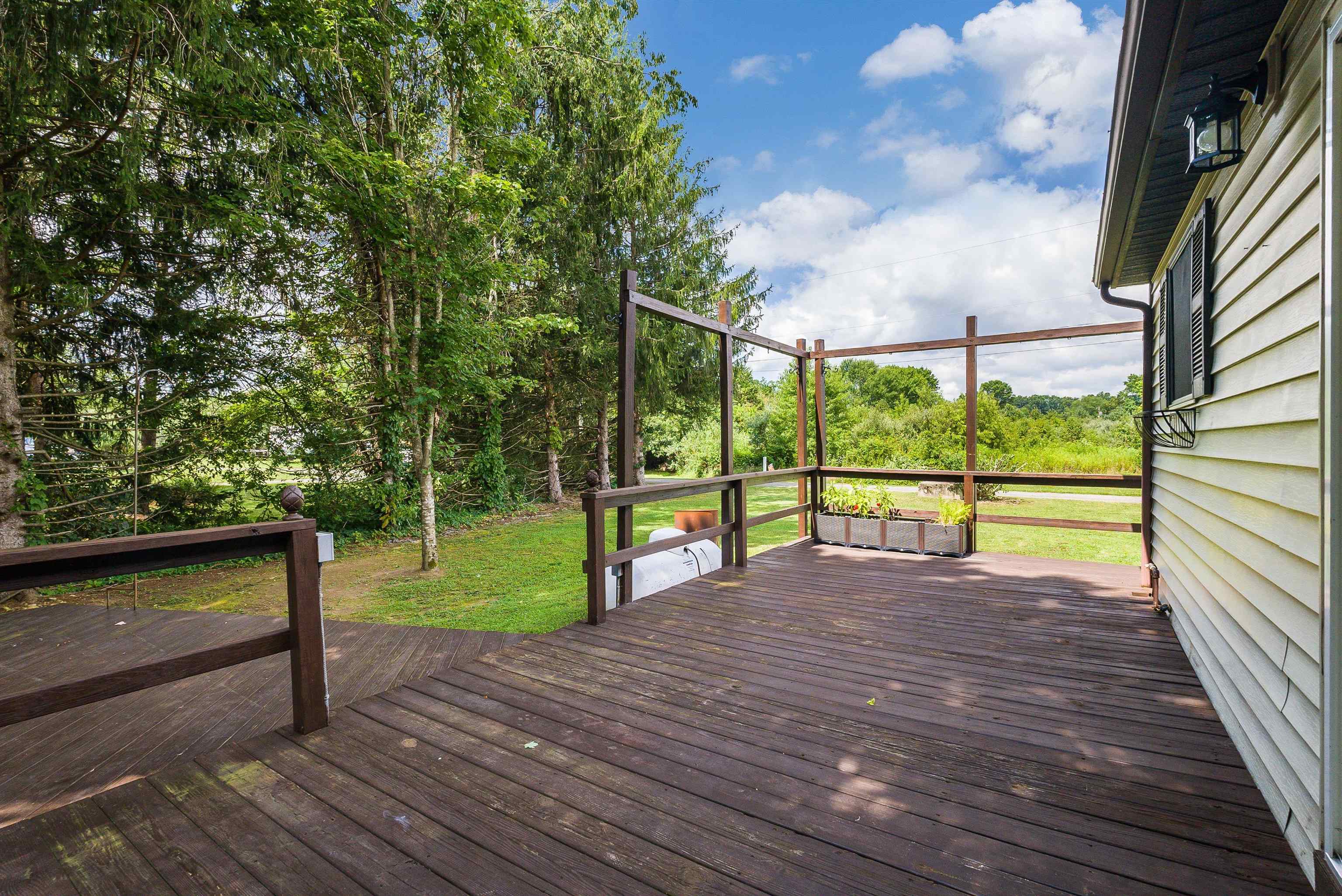 66 DENONCOURT LN