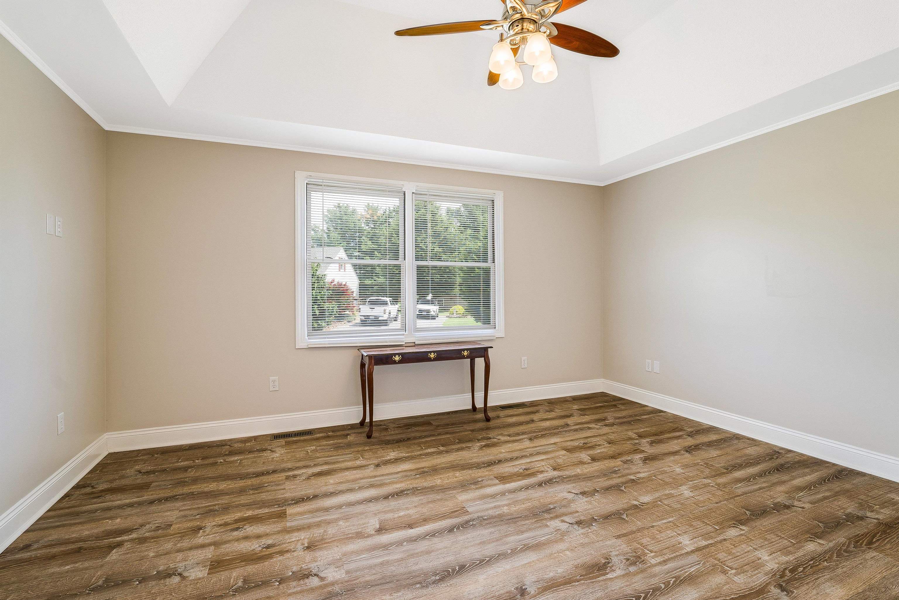 66 DENONCOURT LN