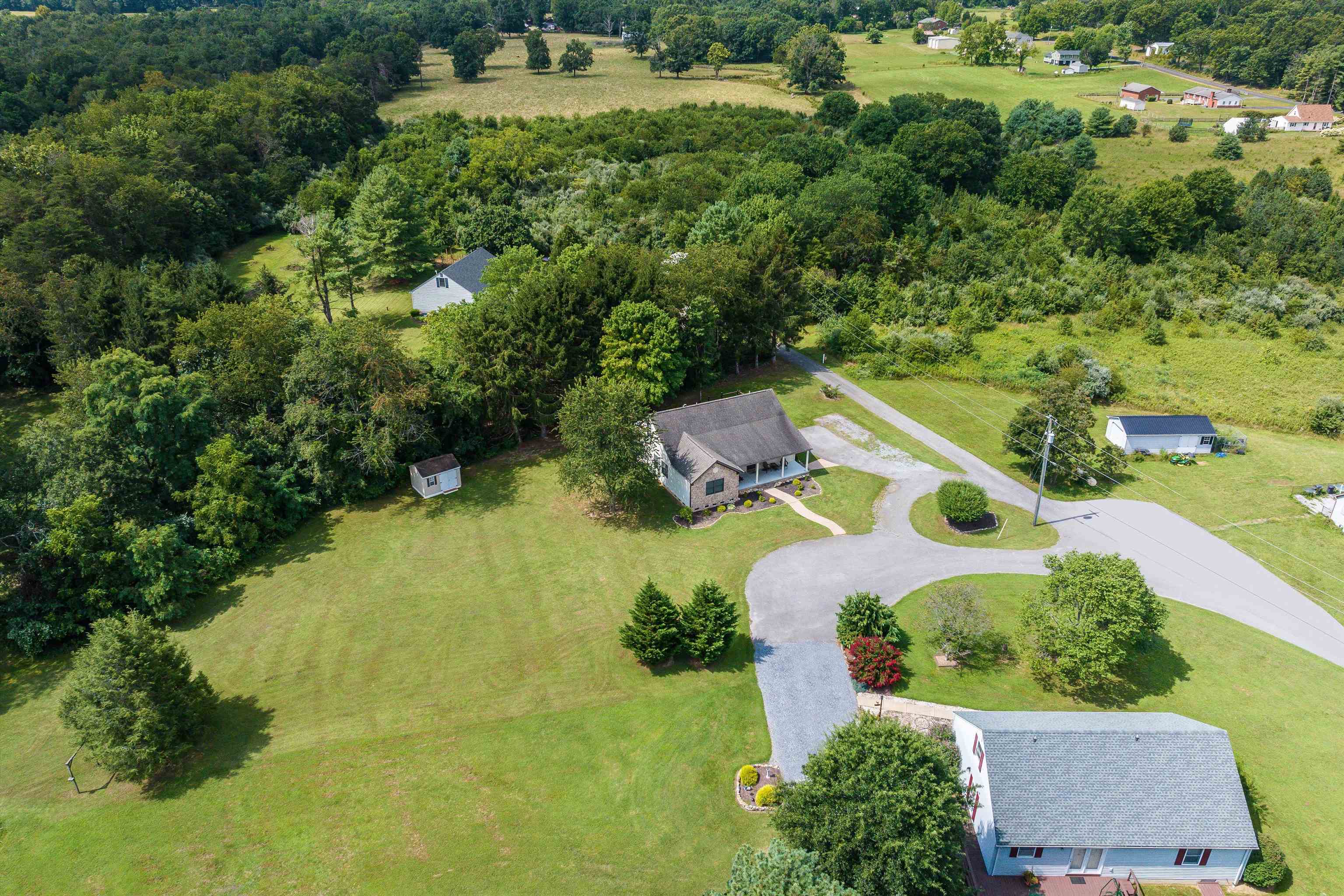 66 DENONCOURT LN