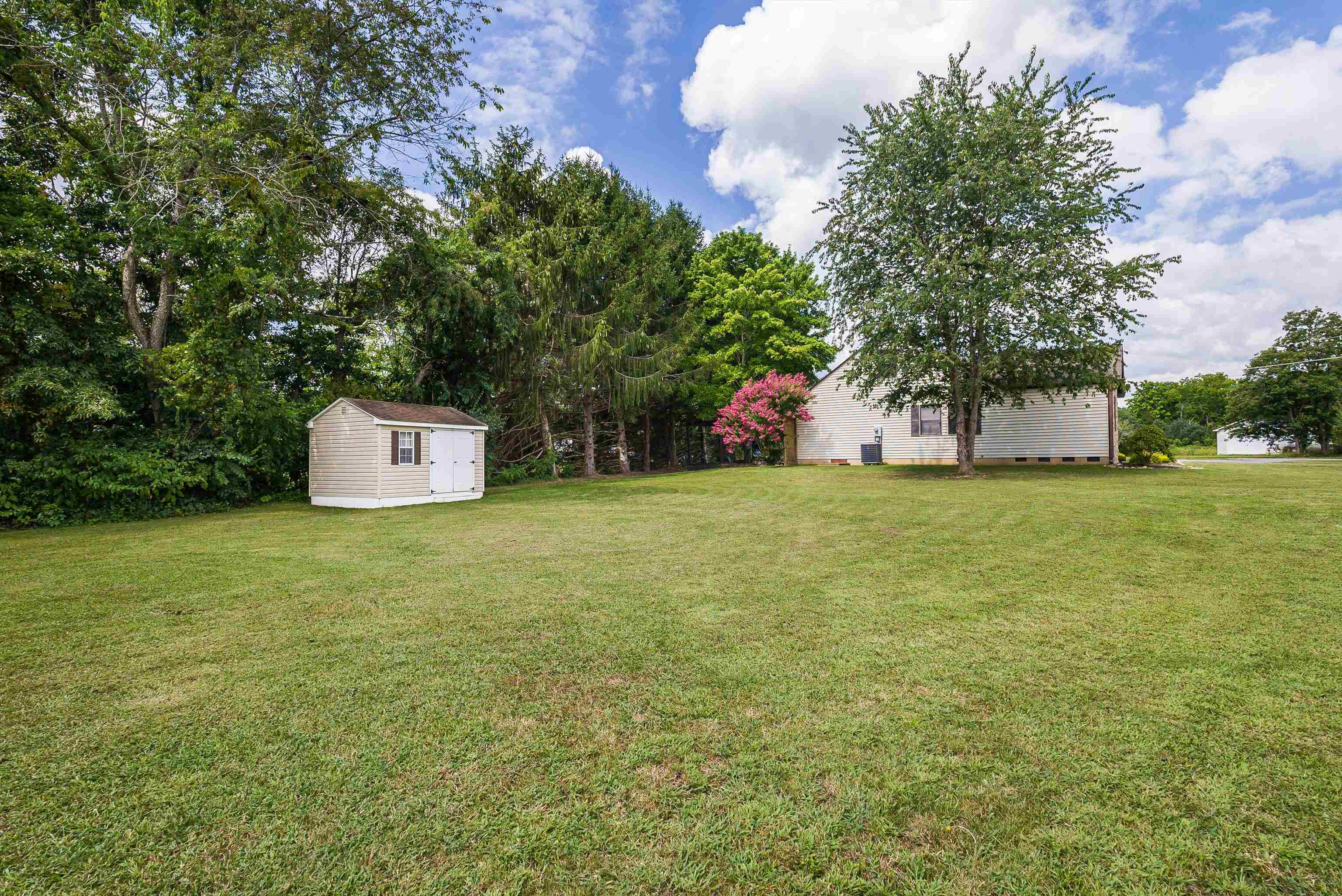 66 DENONCOURT LN