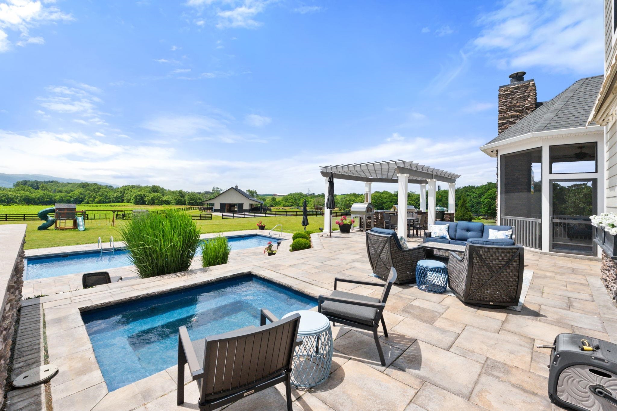 1614 THREE SPRINGS RD