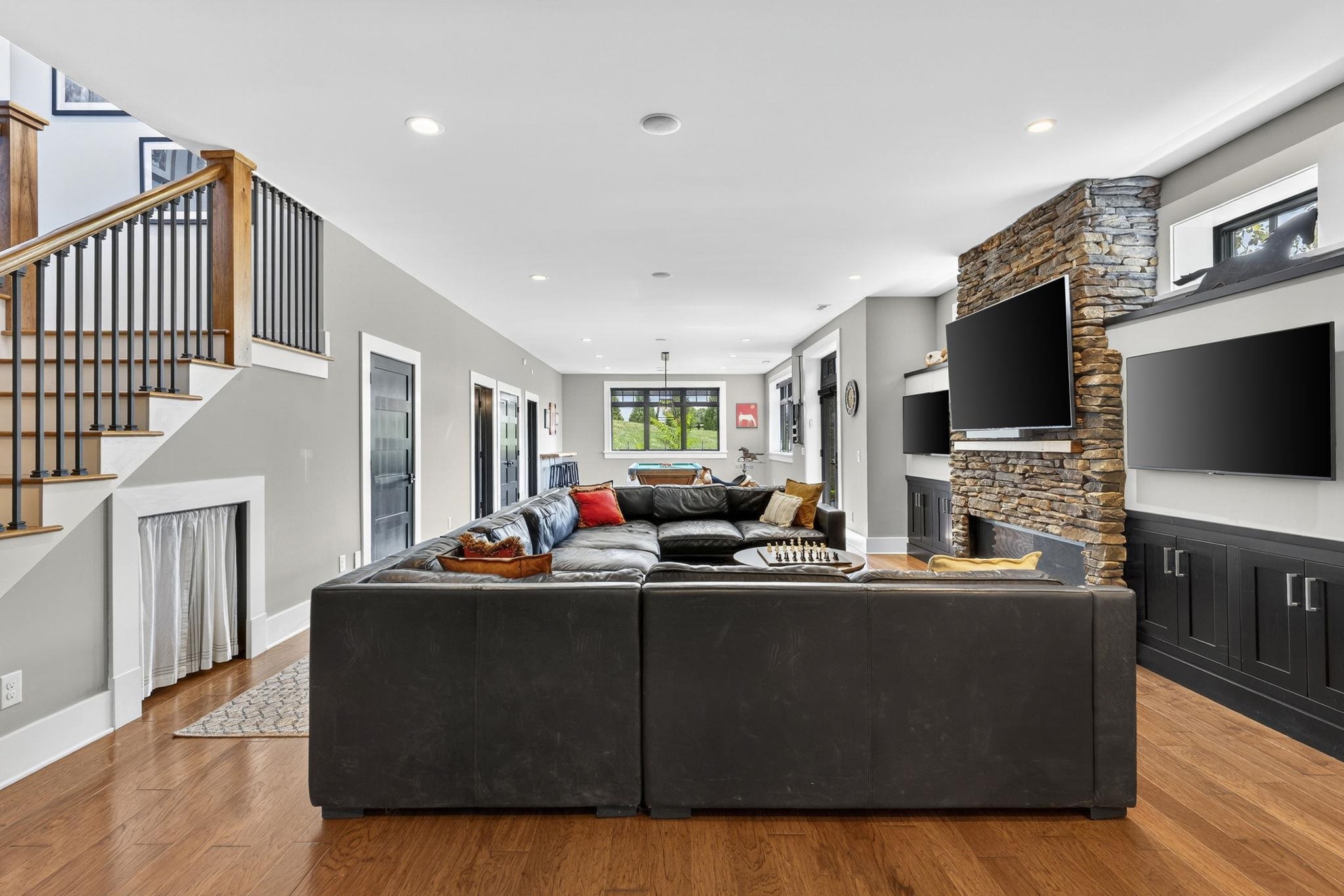 1614 THREE SPRINGS RD