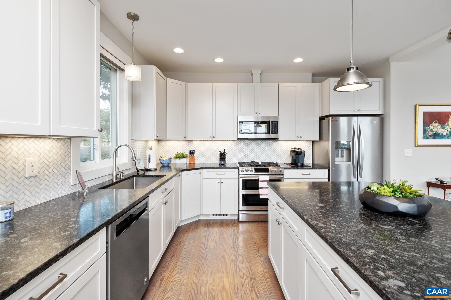 2548 BELVUE RD