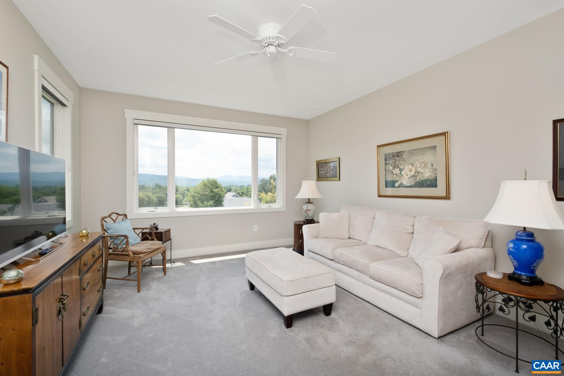 2548 BELVUE RD