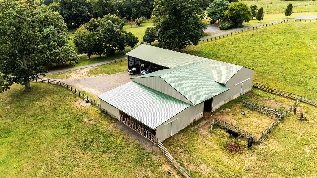 448 STUARTS DRAFT HWY