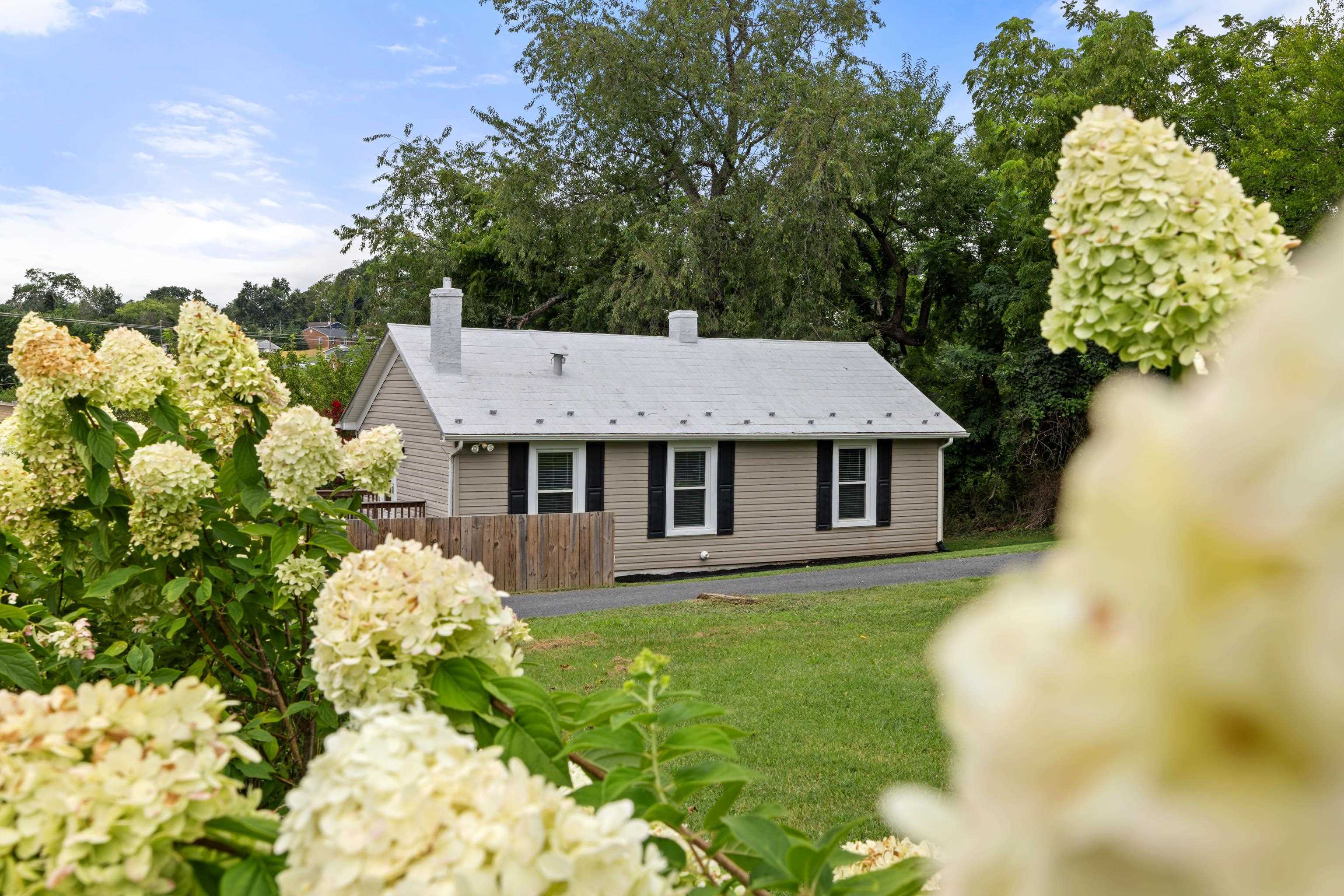 1315 CHURCHVILLE AVE