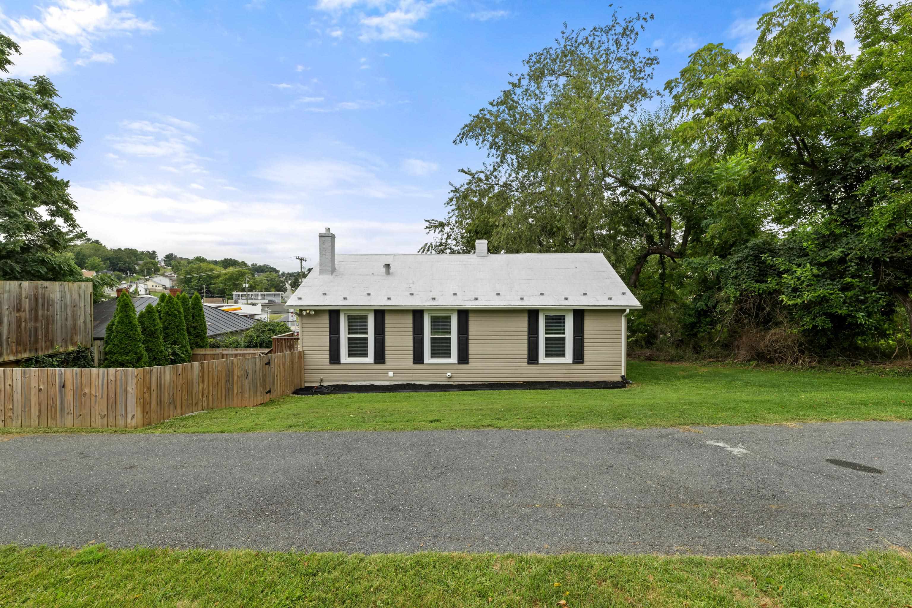 1315 CHURCHVILLE AVE