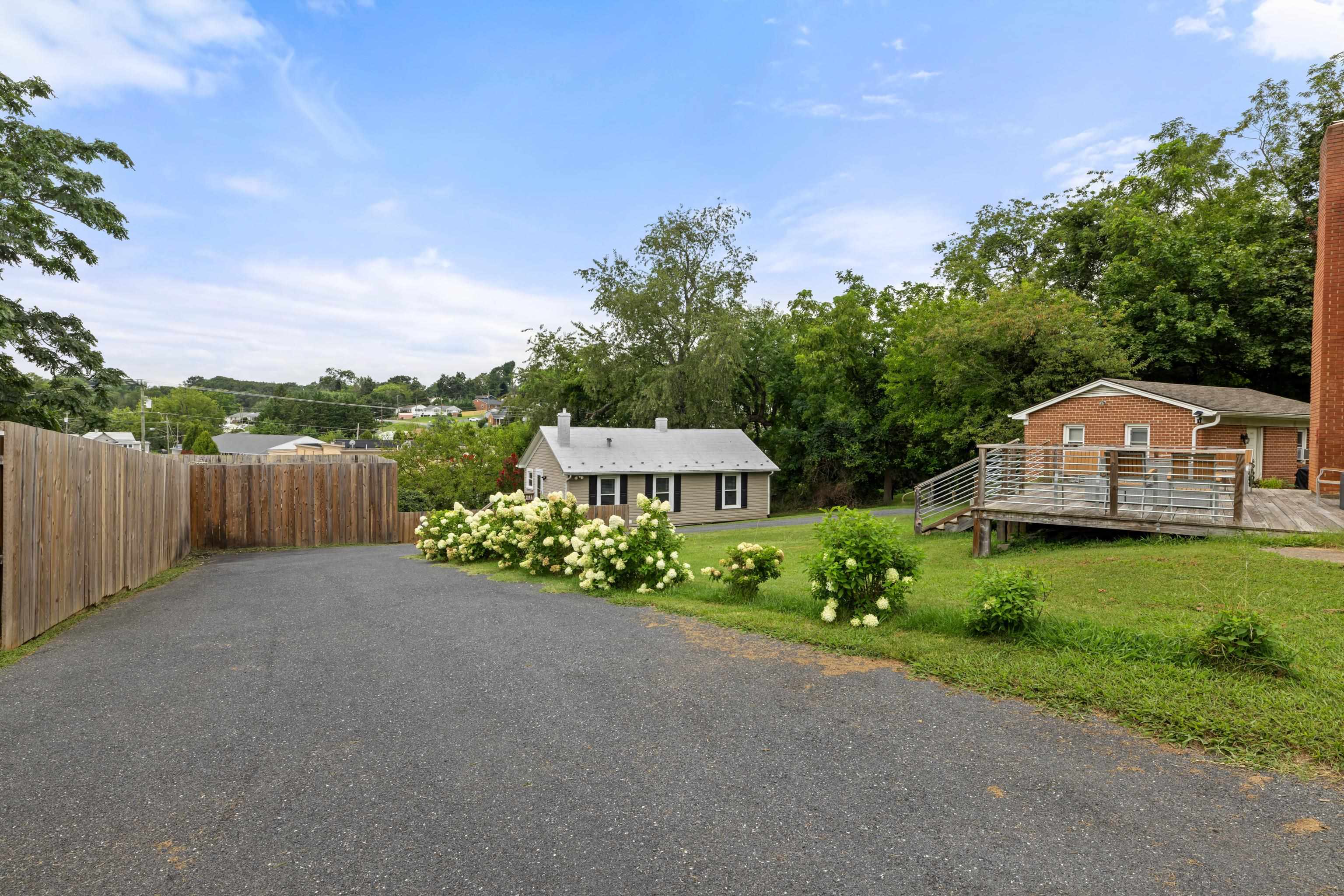 1315 CHURCHVILLE AVE