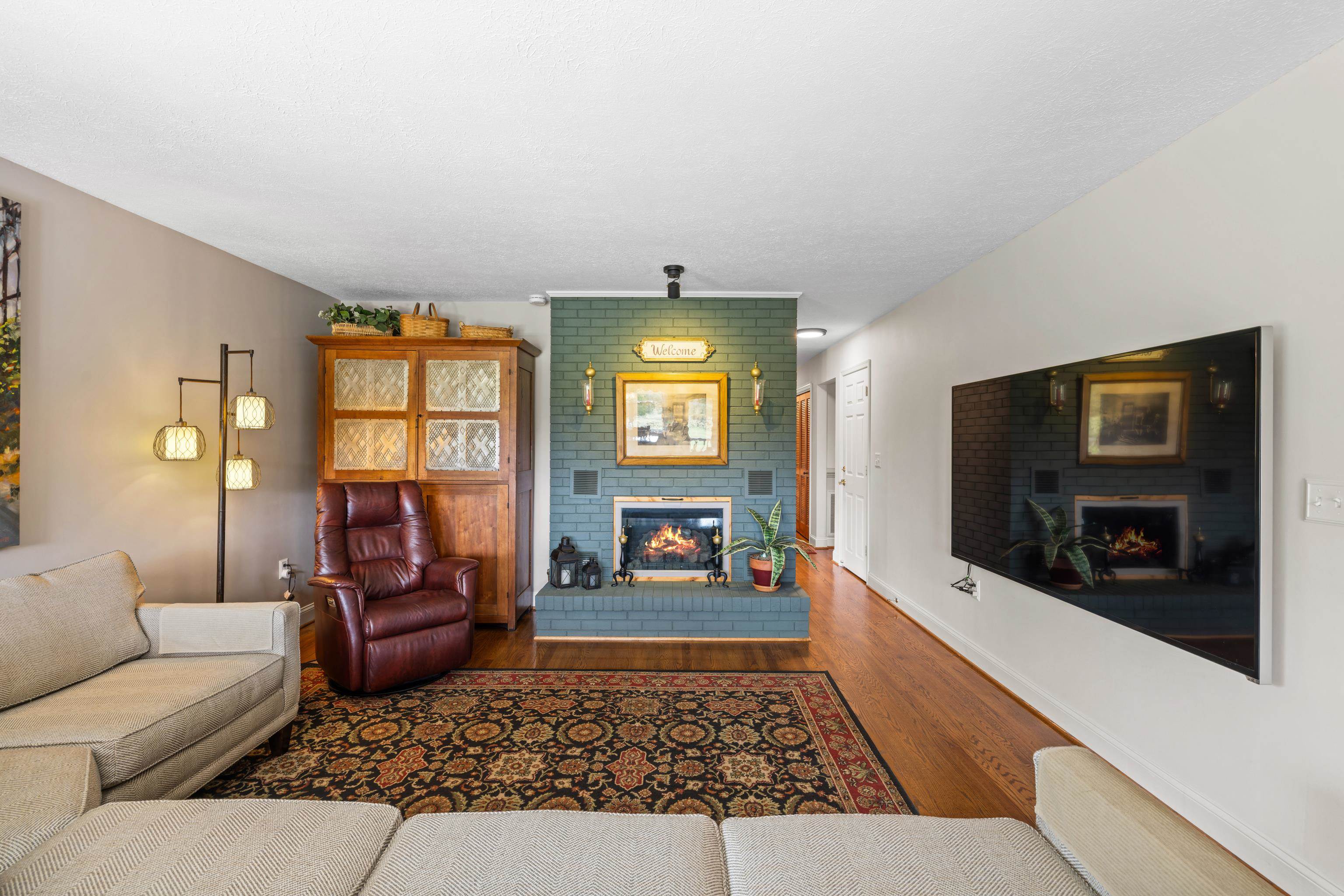 125 WARREN OAKS LN