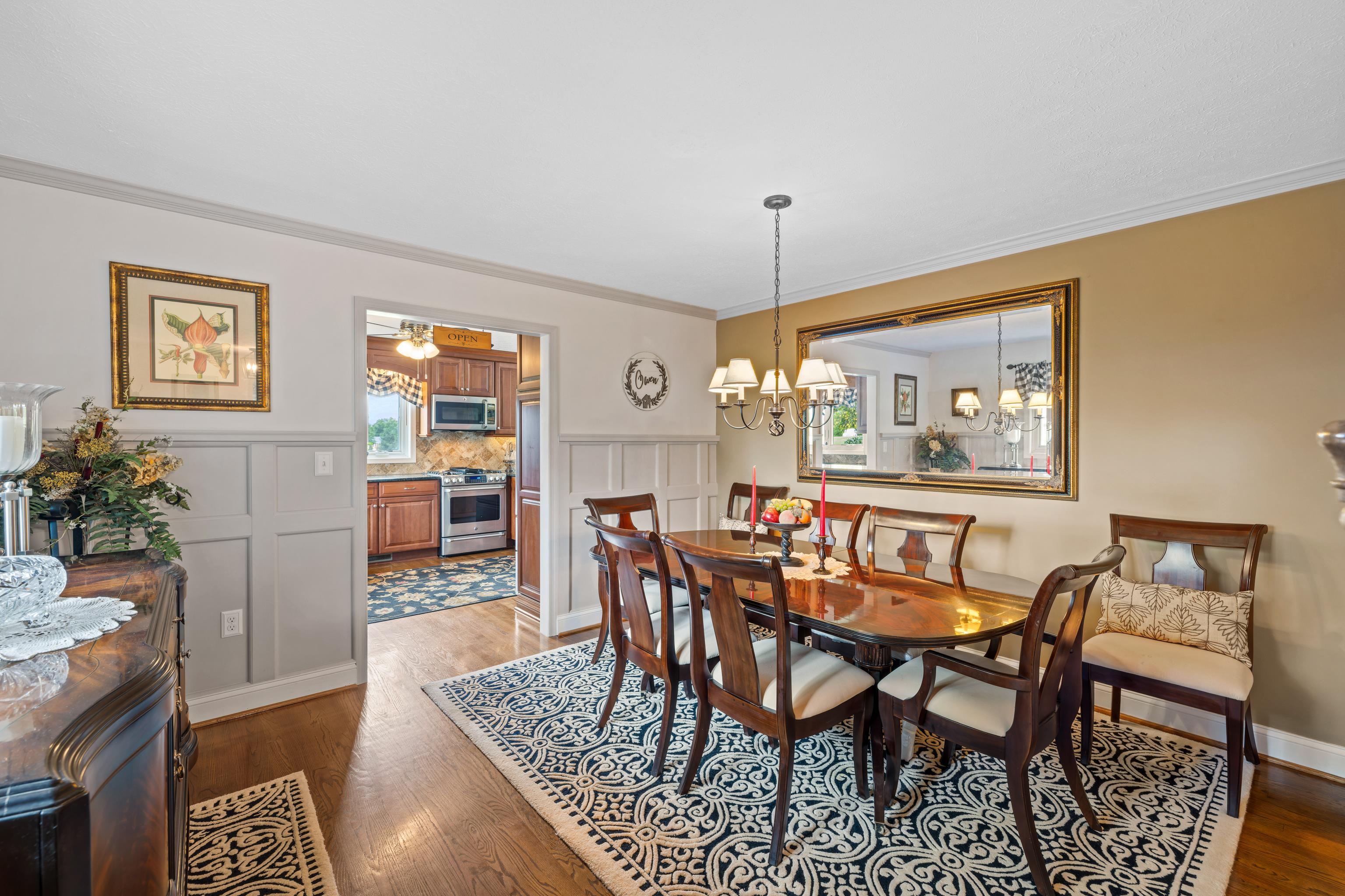 125 WARREN OAKS LN