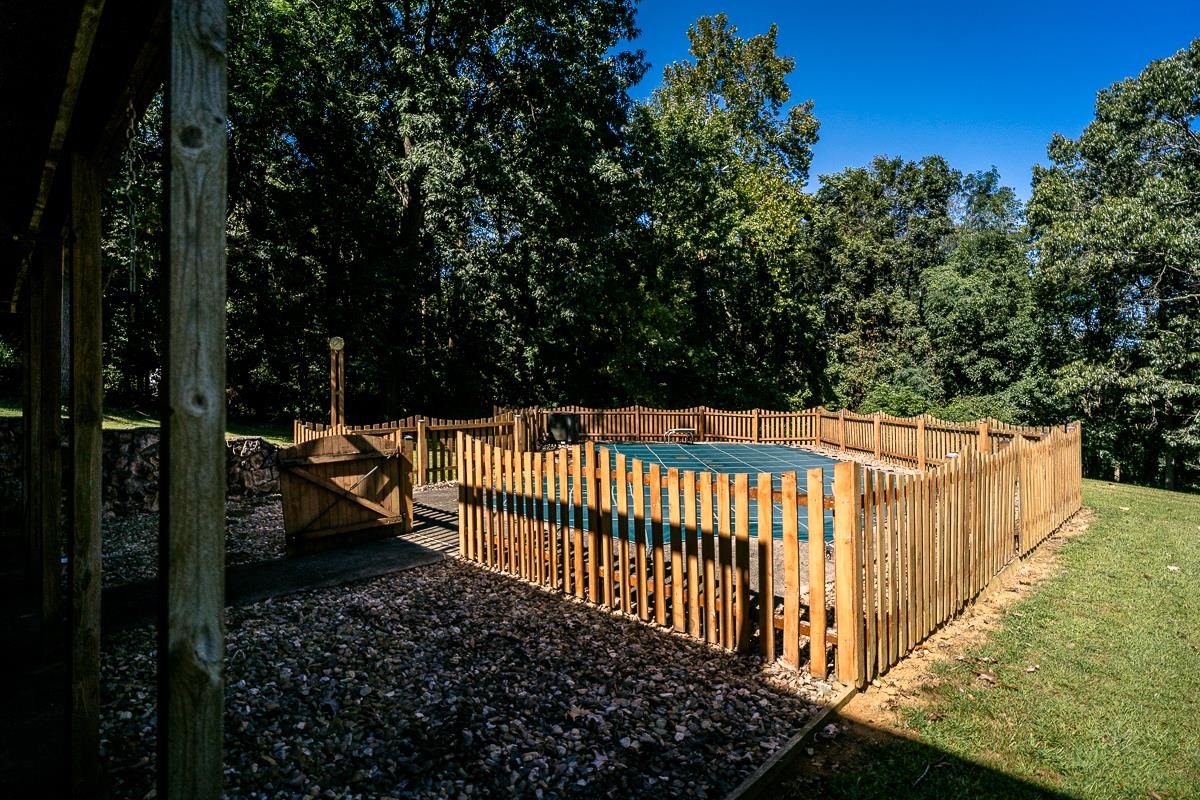 173 RIDGETOP DR