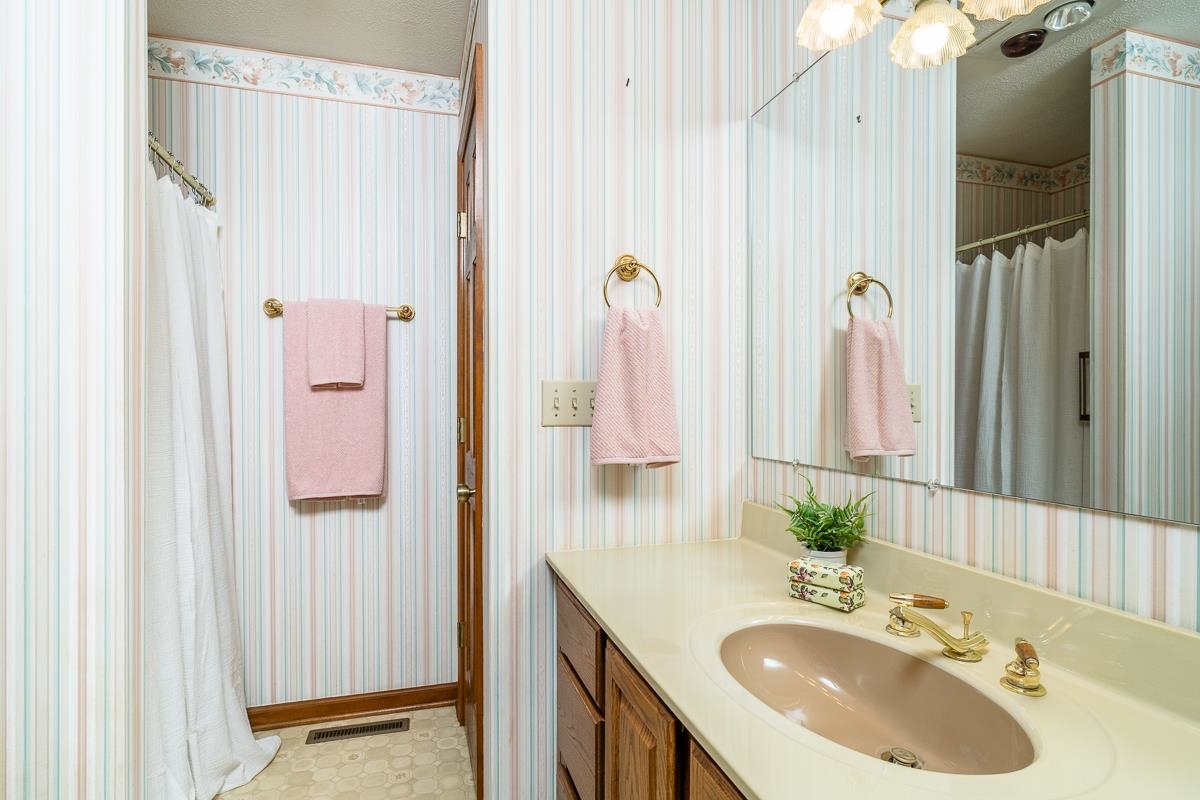 173 RIDGETOP DR