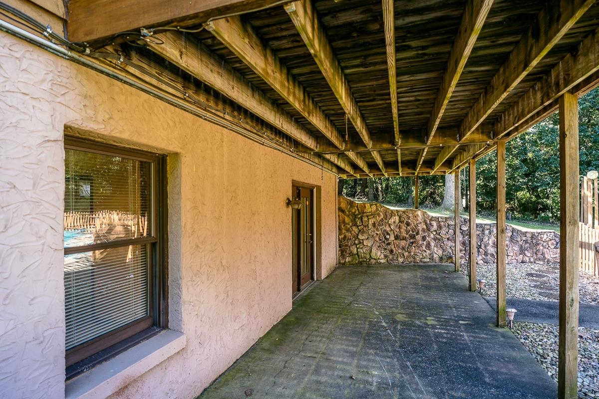 173 RIDGETOP DR