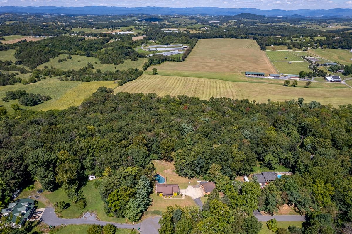 173 RIDGETOP DR