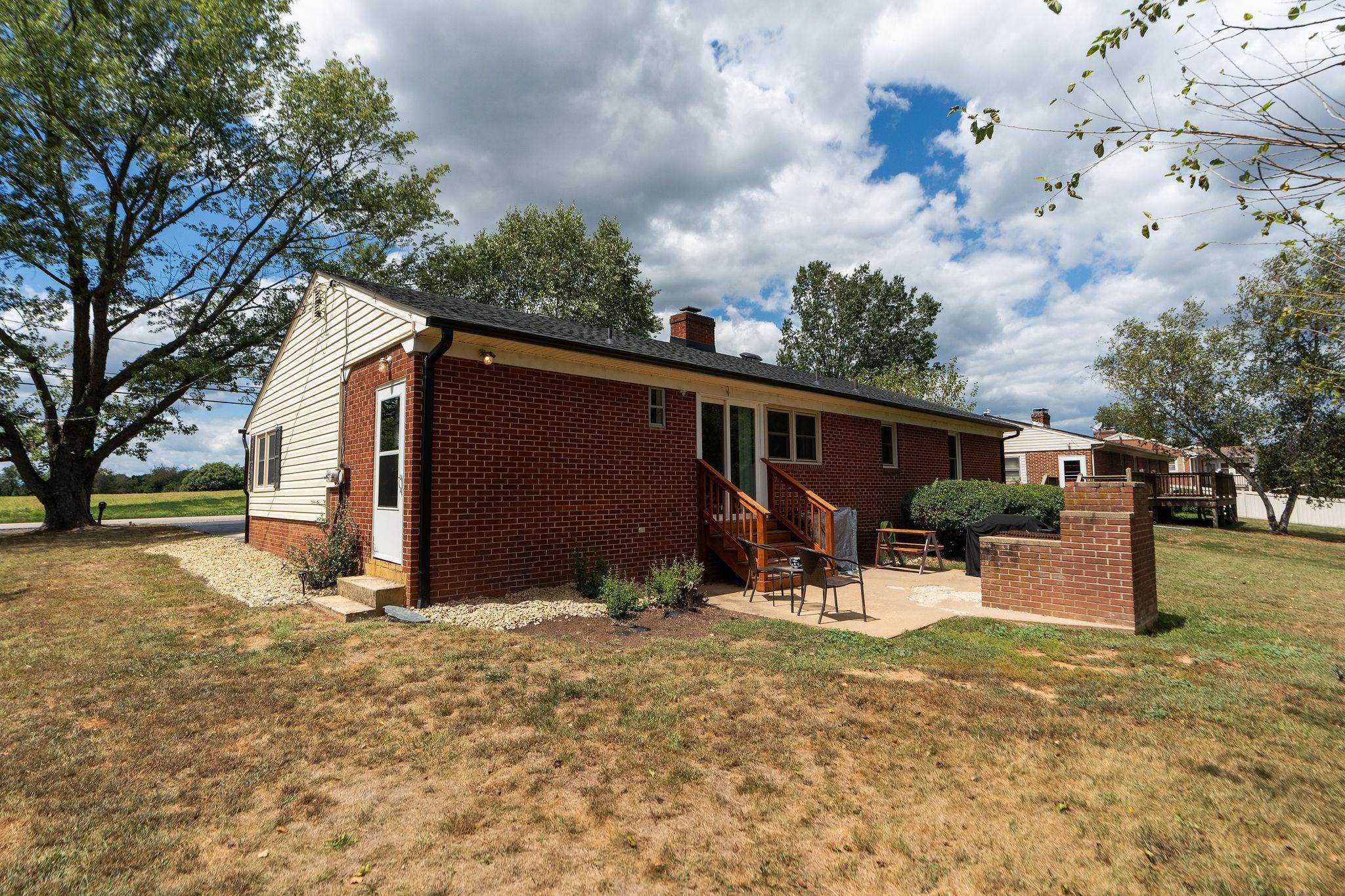 1064 LADD RD
