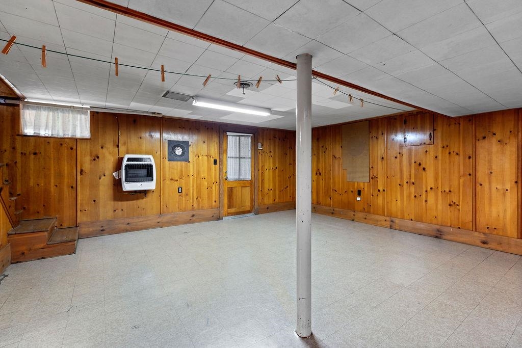 907 COUNTRY CLUB RD