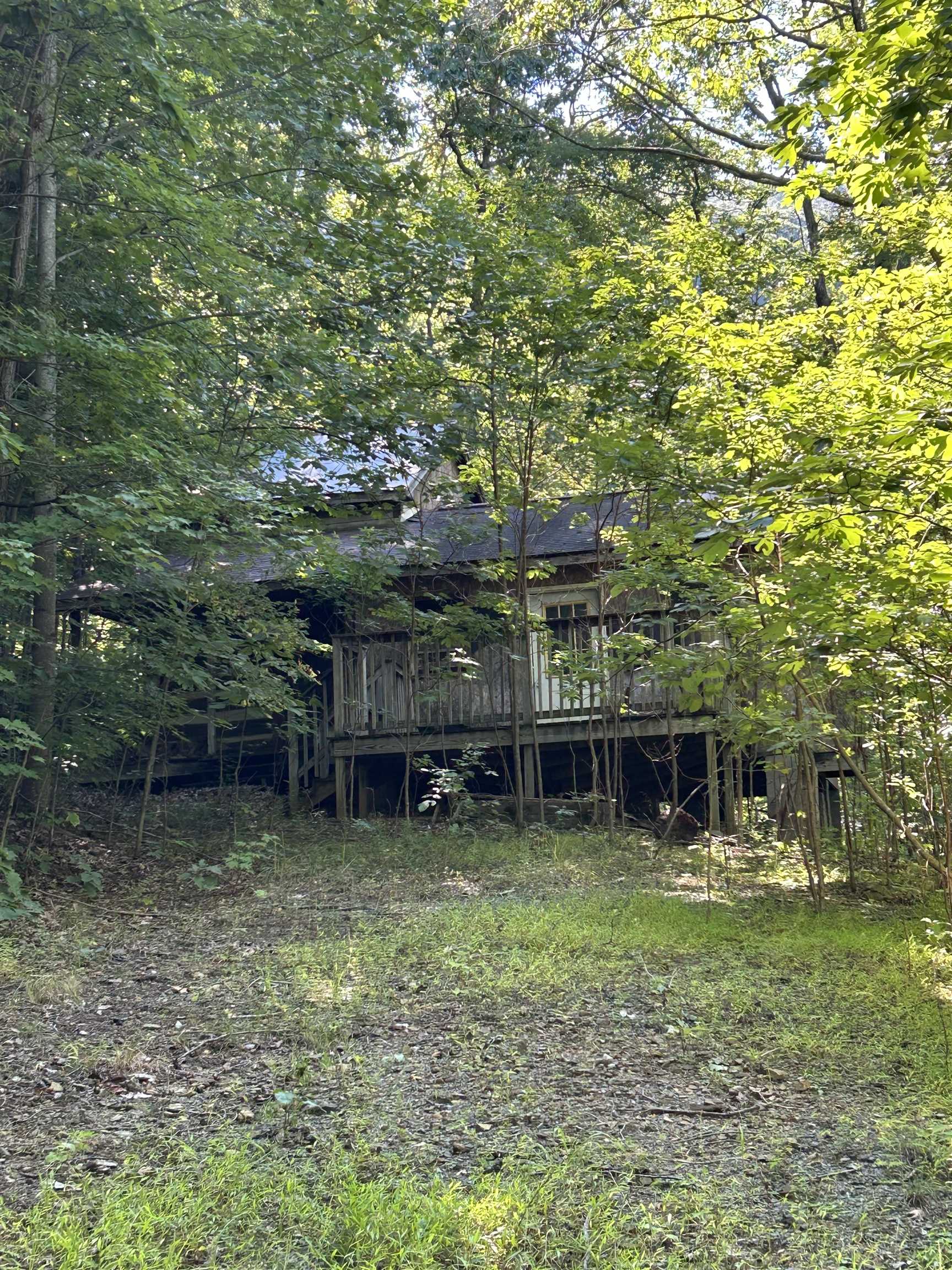 180 BEAR PATH LN