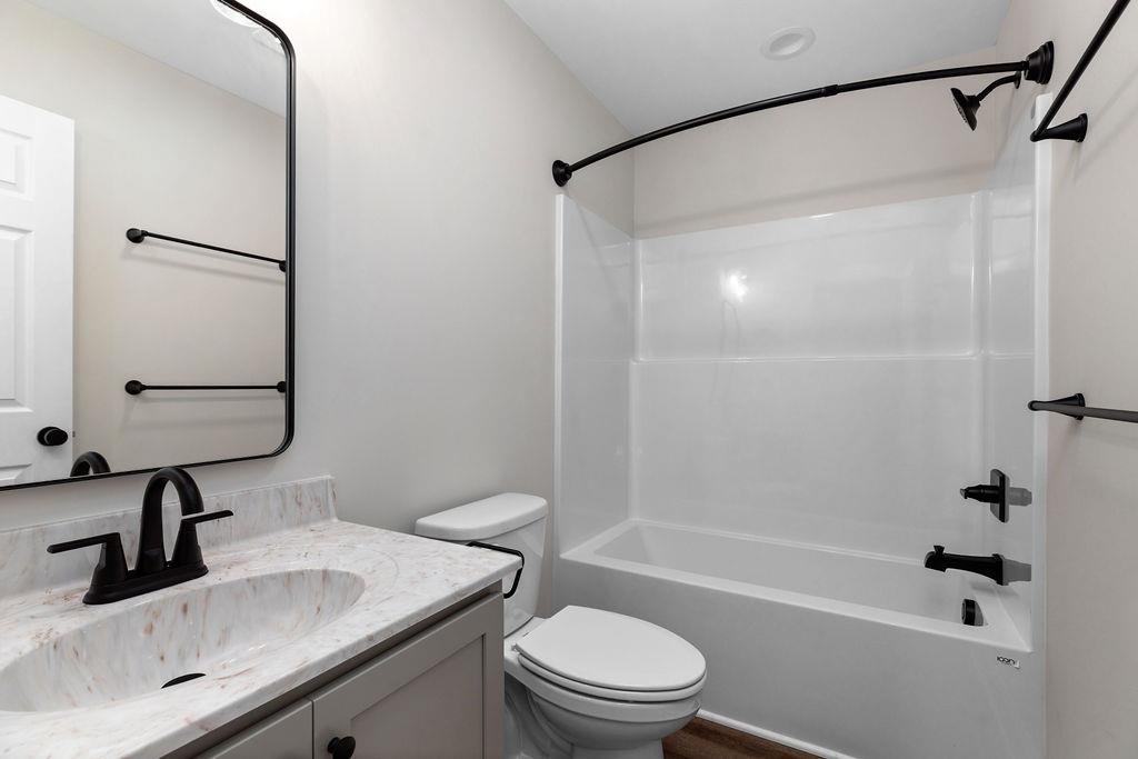 155 LANGLEY DR