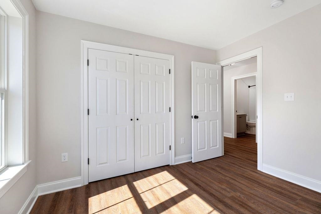 155 LANGLEY DR