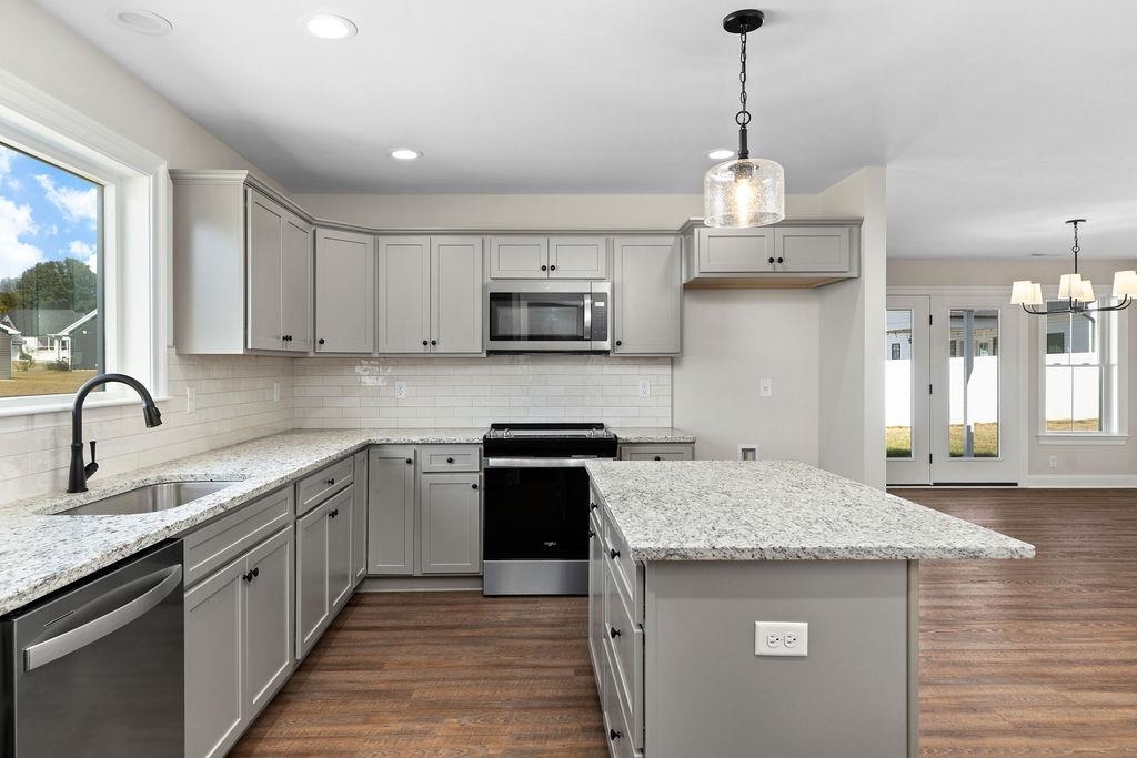 155 LANGLEY DR