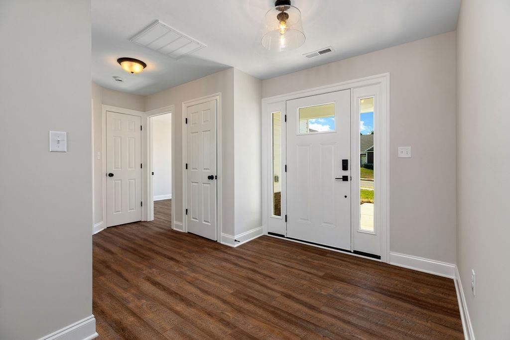 155 LANGLEY DR