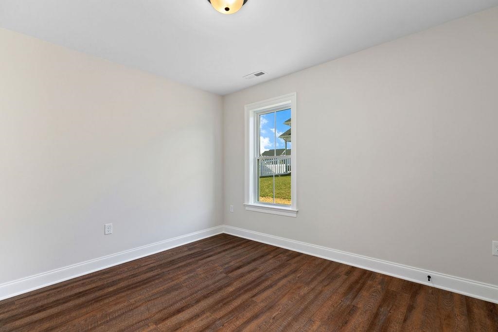 155 LANGLEY DR