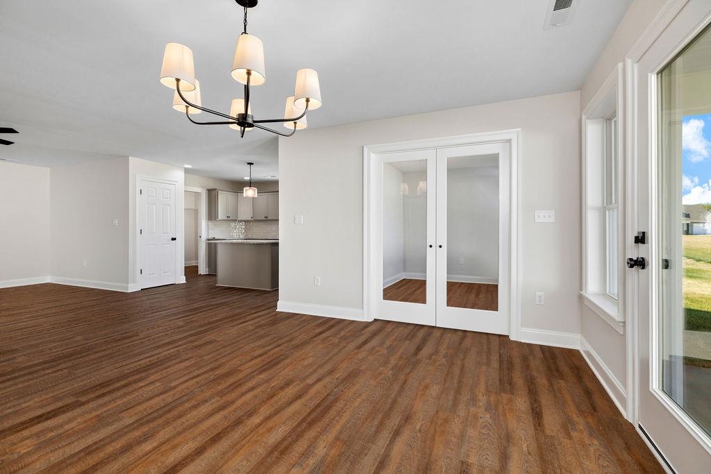 155 LANGLEY DR