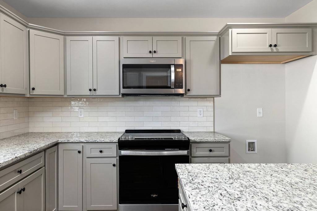 155 LANGLEY DR