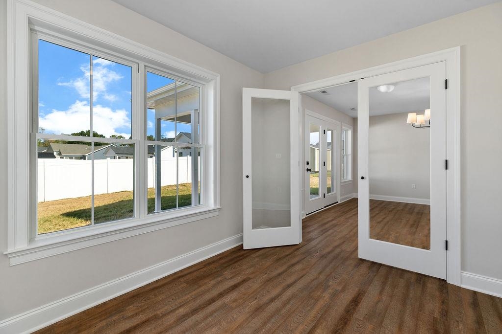 155 LANGLEY DR