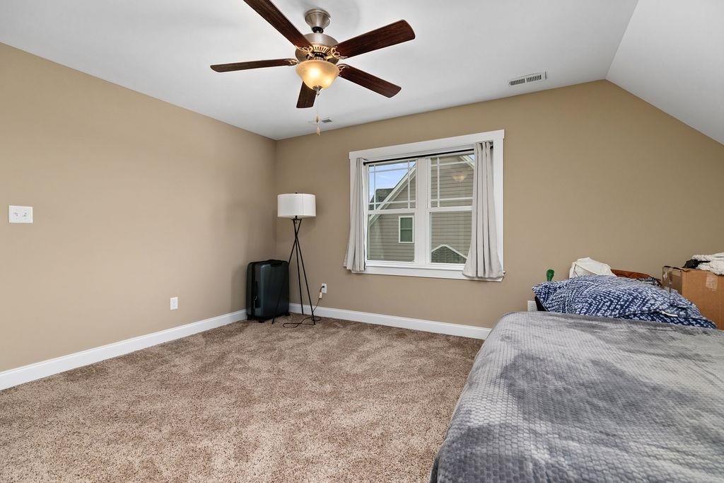 290 WINDSOR DR